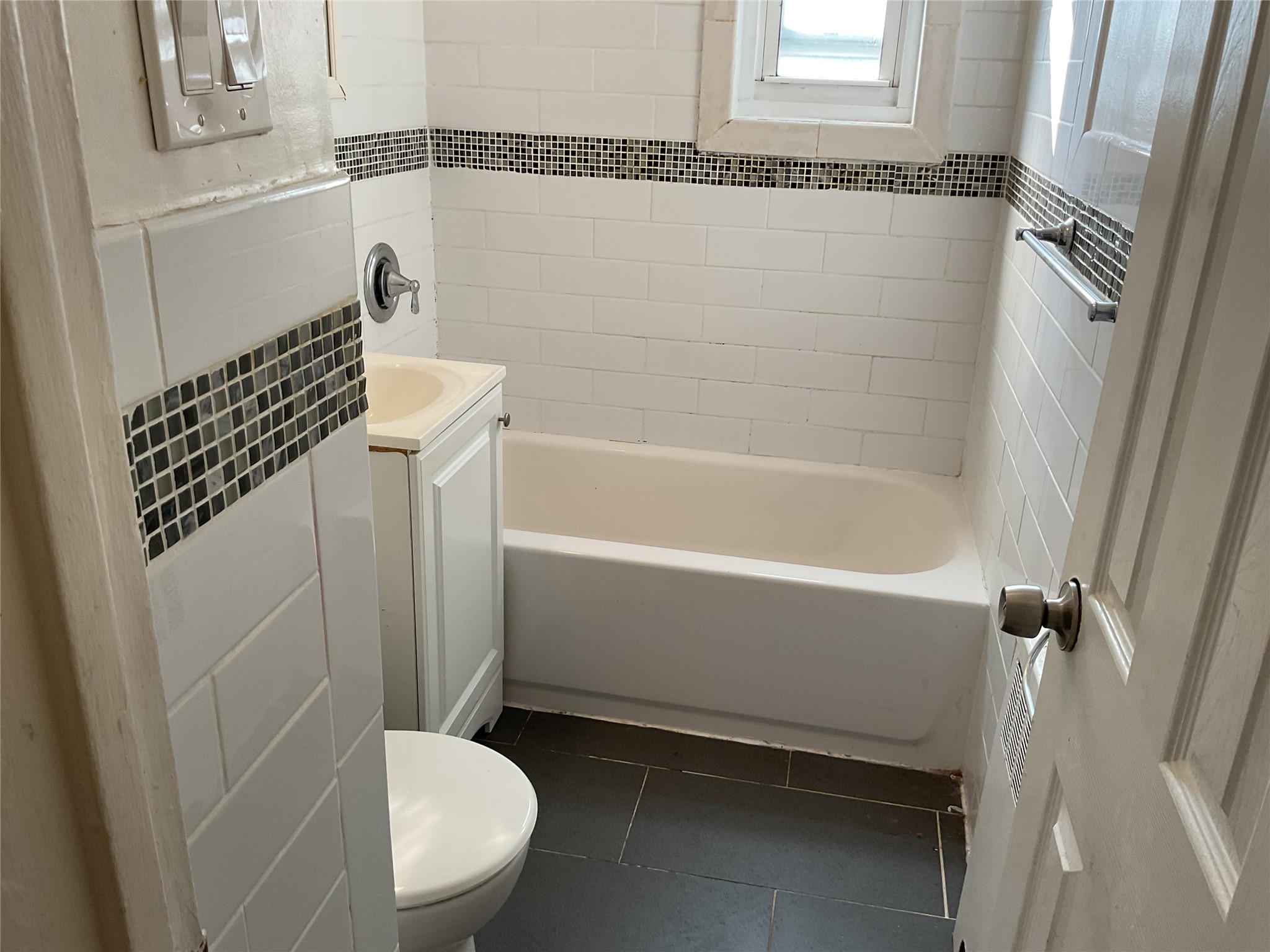 #8 photo, 131-30 Laurelton Parkway, クイーンズ区 Rosedale , NY 11422