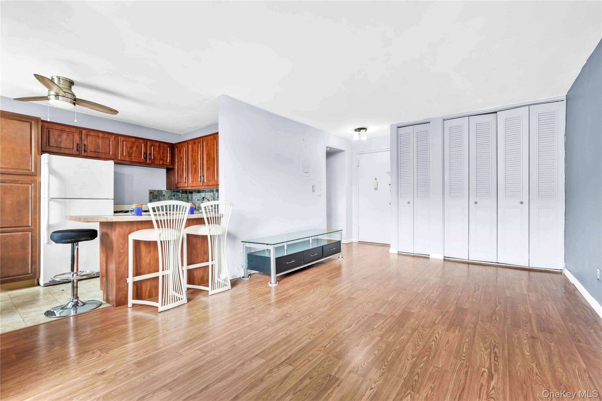 #11 photo, 68-15 Selfridge Street, クイーンズ区 Forest Hills , NY 11375