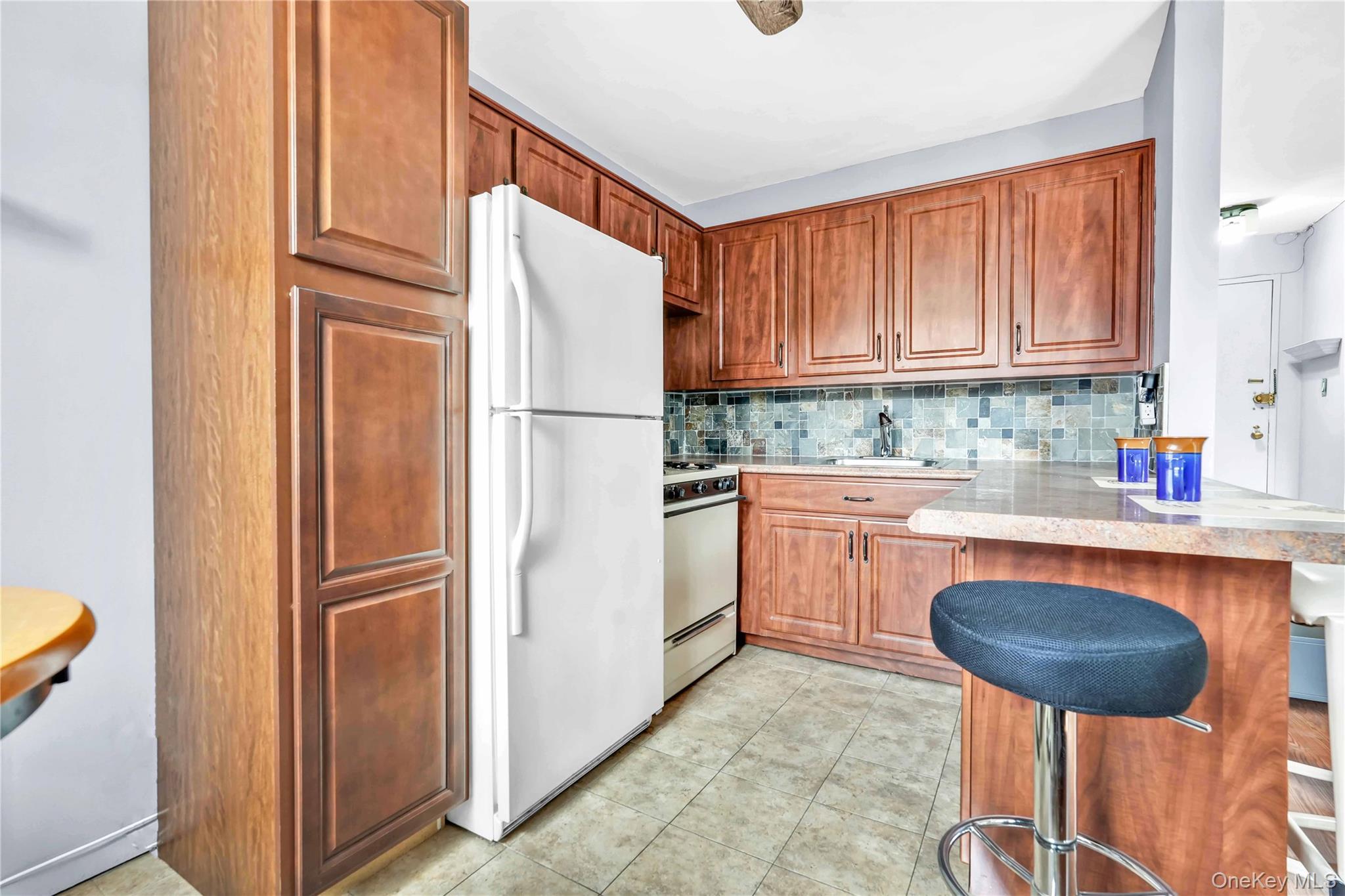 #18 photo, 68-15 Selfridge Street, クイーンズ区 Forest Hills , NY 11375