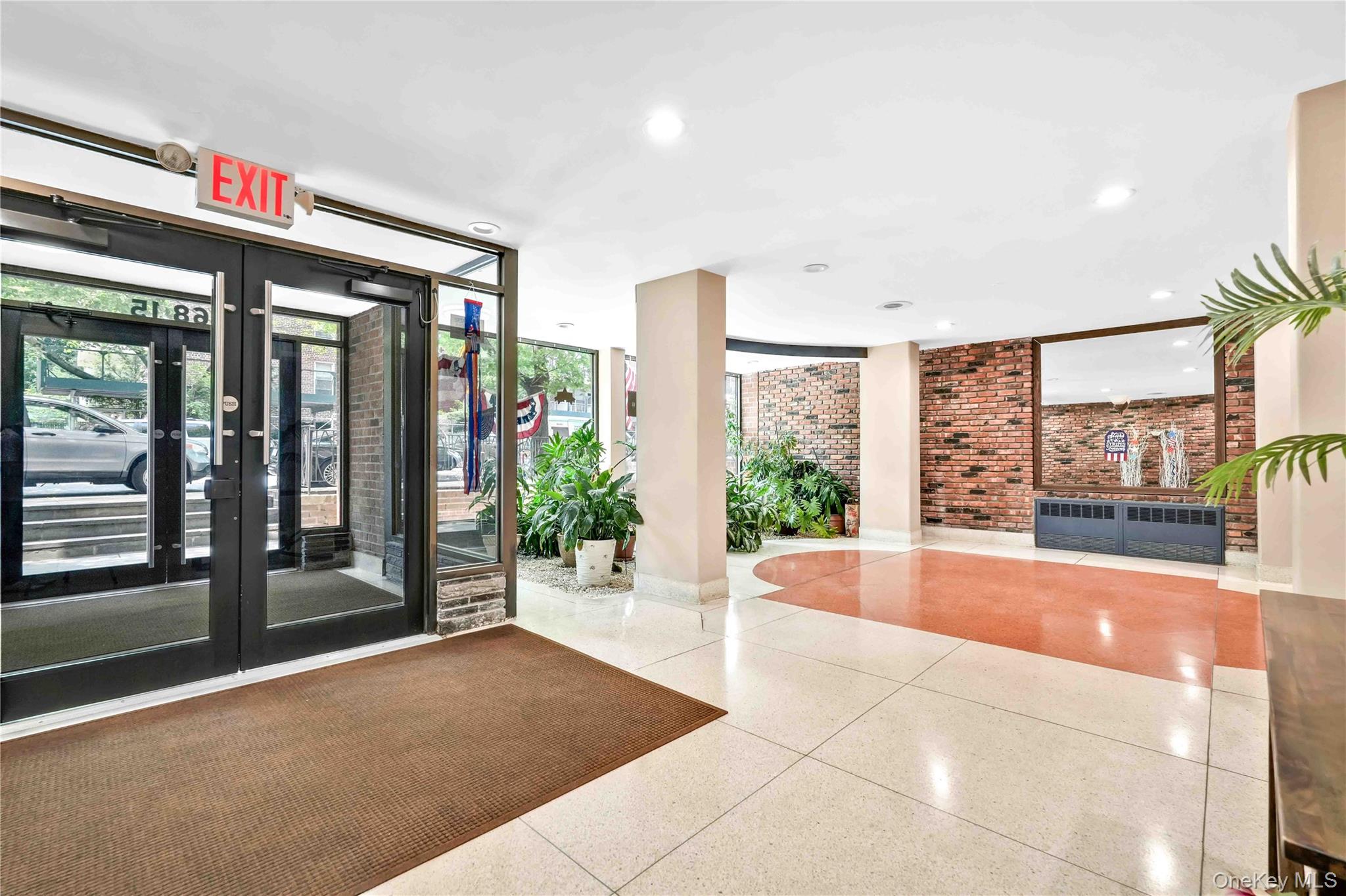 #3 photo, 68-15 Selfridge Street, クイーンズ区 Forest Hills , NY 11375