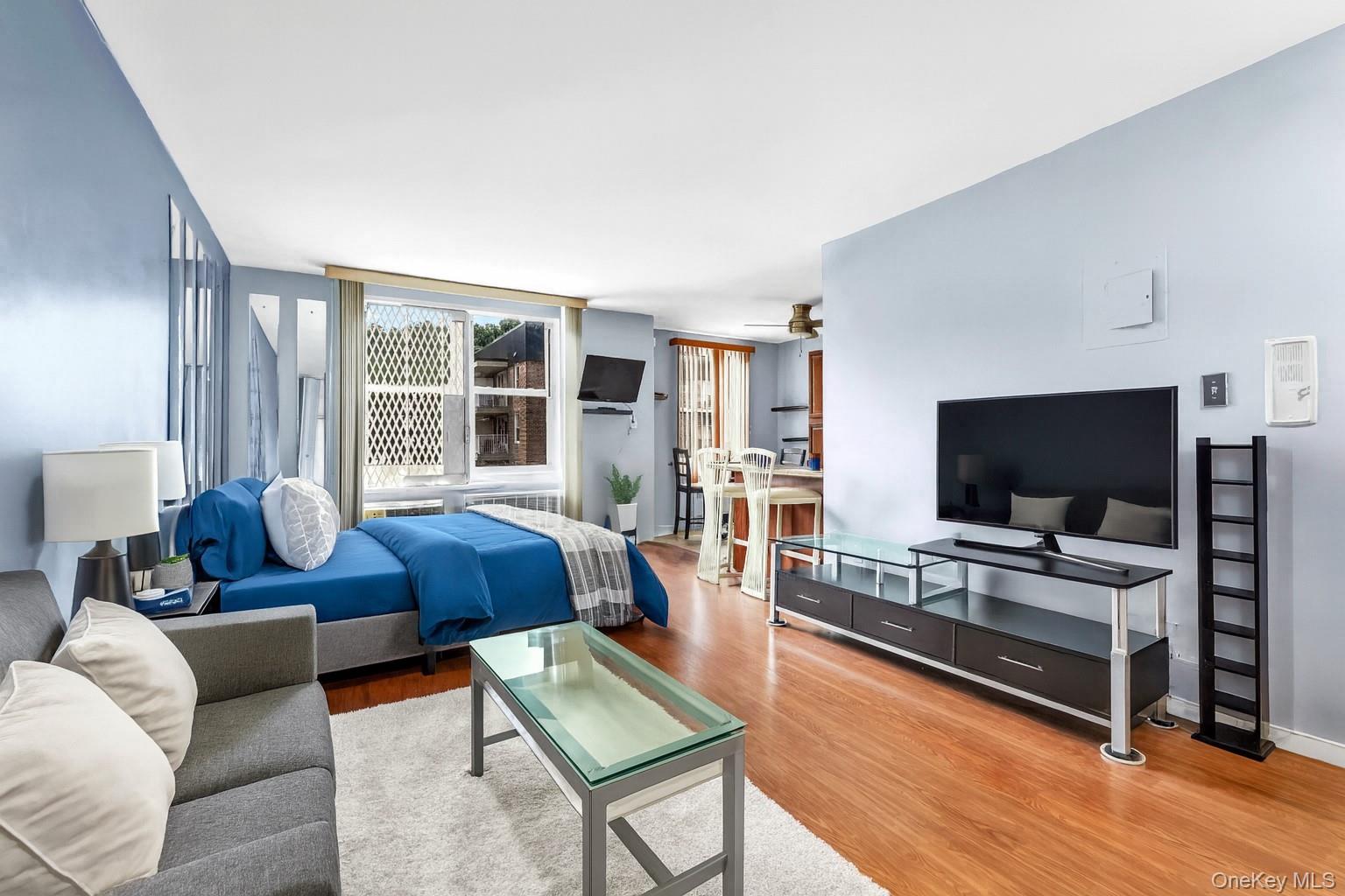 #6 photo, 68-15 Selfridge Street, クイーンズ区 Forest Hills , NY 11375