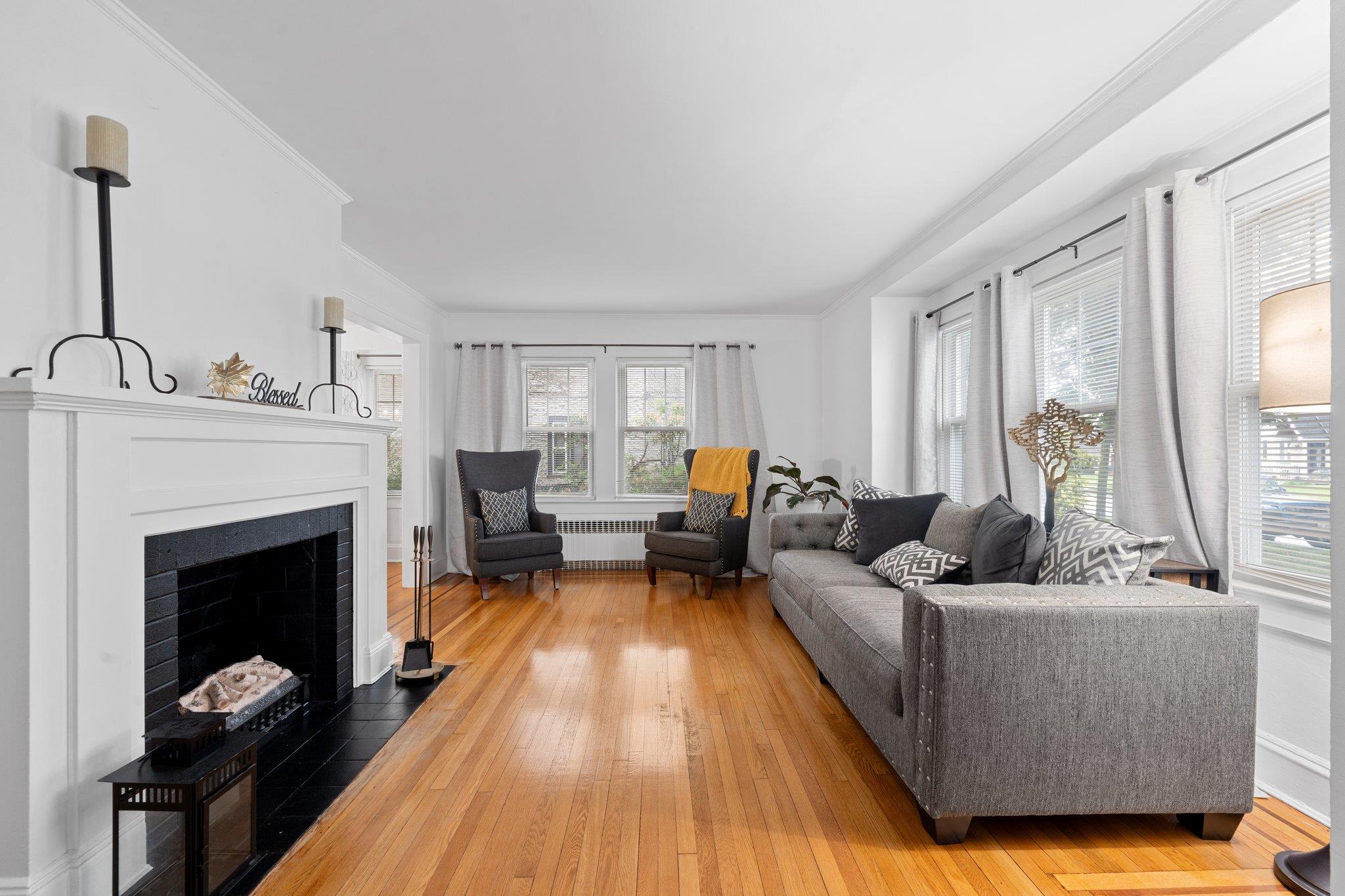 #10 photo, 17 Sachem St Street, ناسو East Rockaway , NY 11518