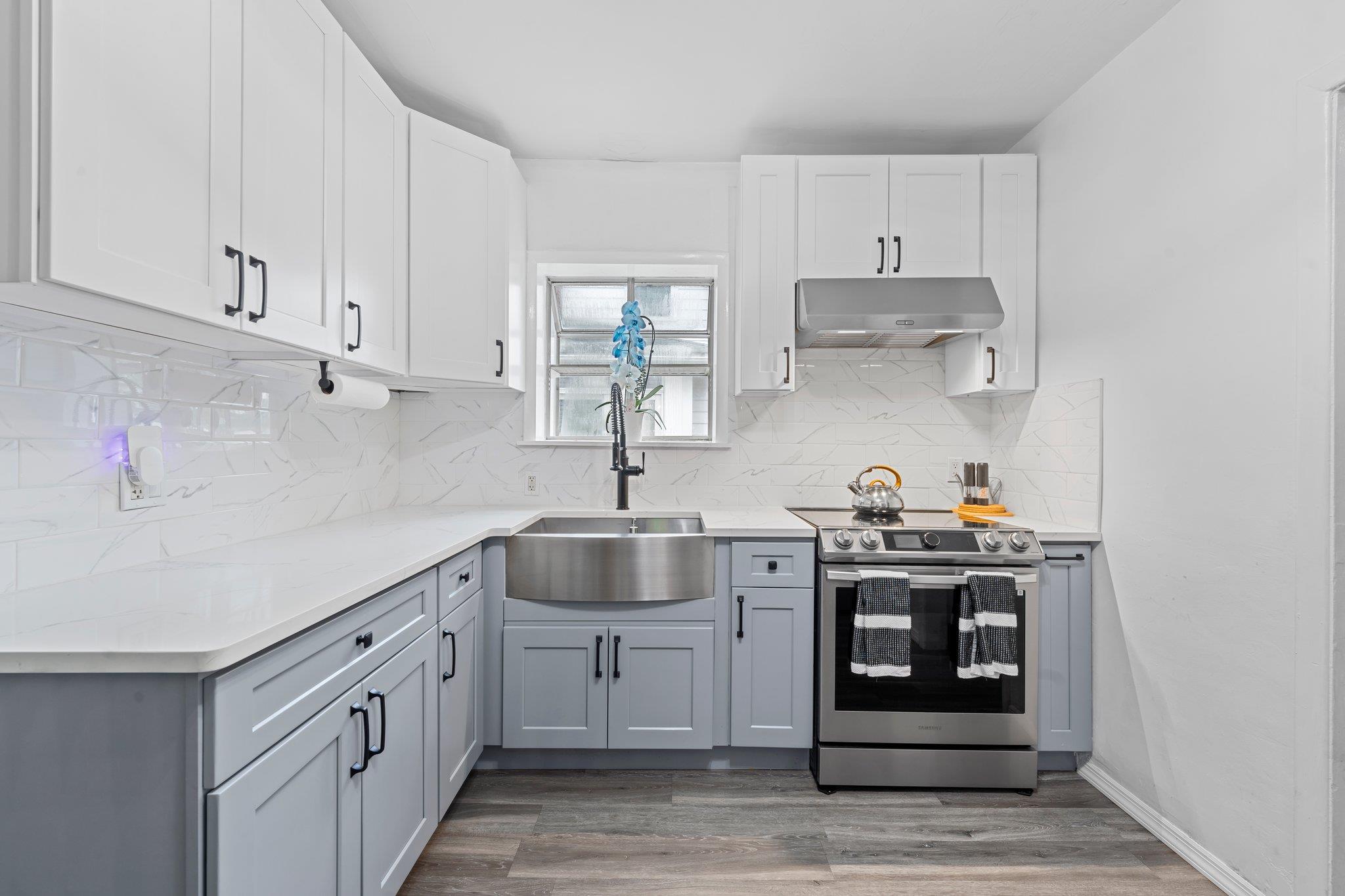 #19 photo, 17 Sachem St Street, ناسو East Rockaway , NY 11518