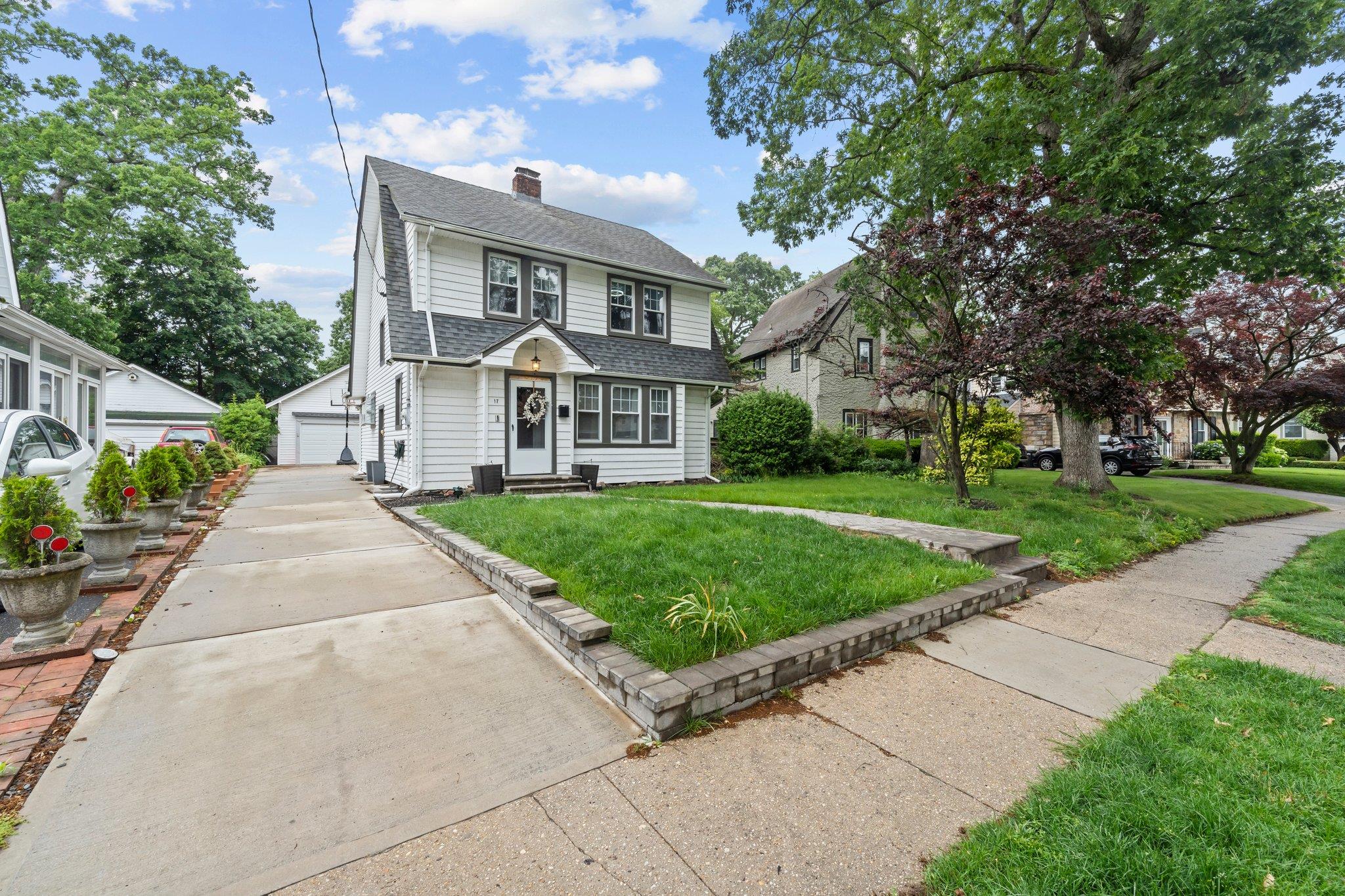 #2 photo, 17 Sachem St Street, ناسو East Rockaway , NY 11518