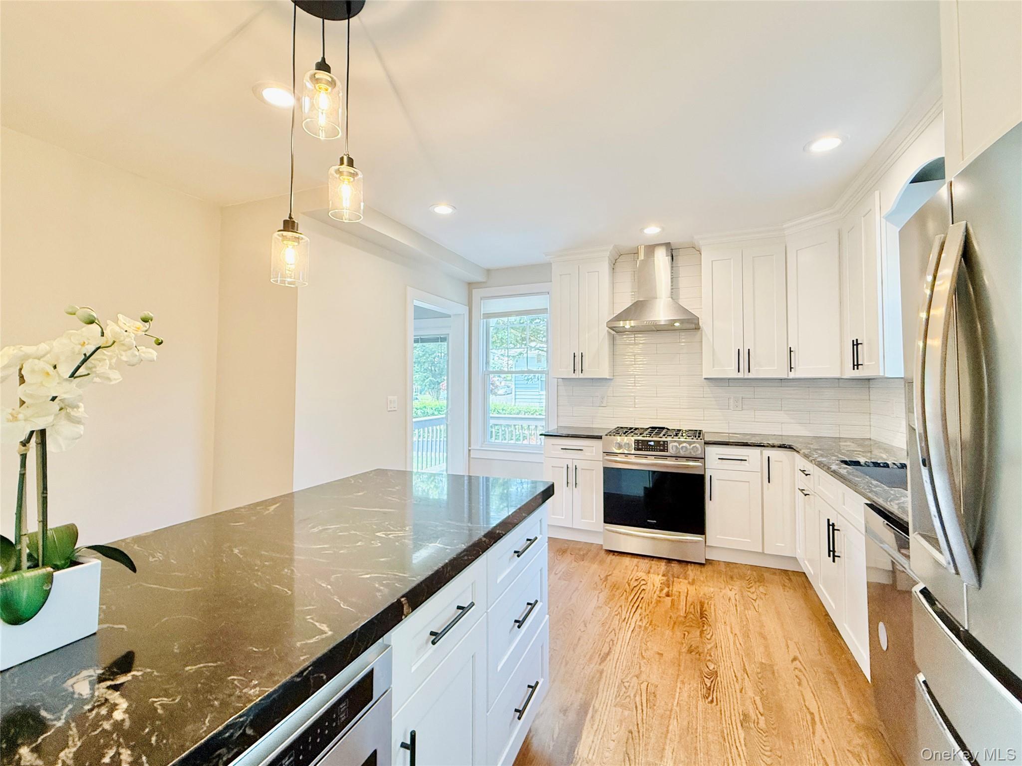 #15 photo, 374 King Street, Port Chester , NY 10573