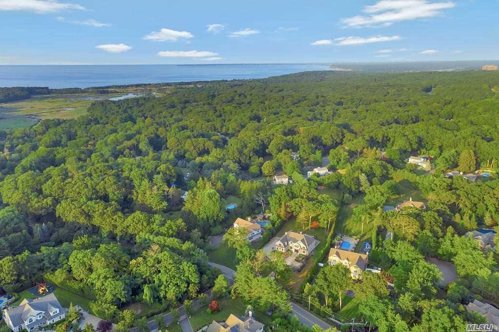 #2 photo, 19 Meadow Glen Road, سوفولك Fort Salonga , NY 11768