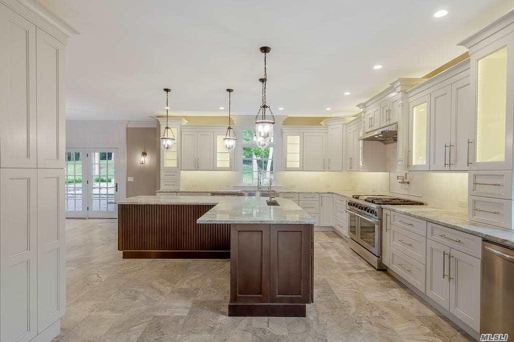 #7 photo, 19 Meadow Glen Road, سوفولك Fort Salonga , NY 11768