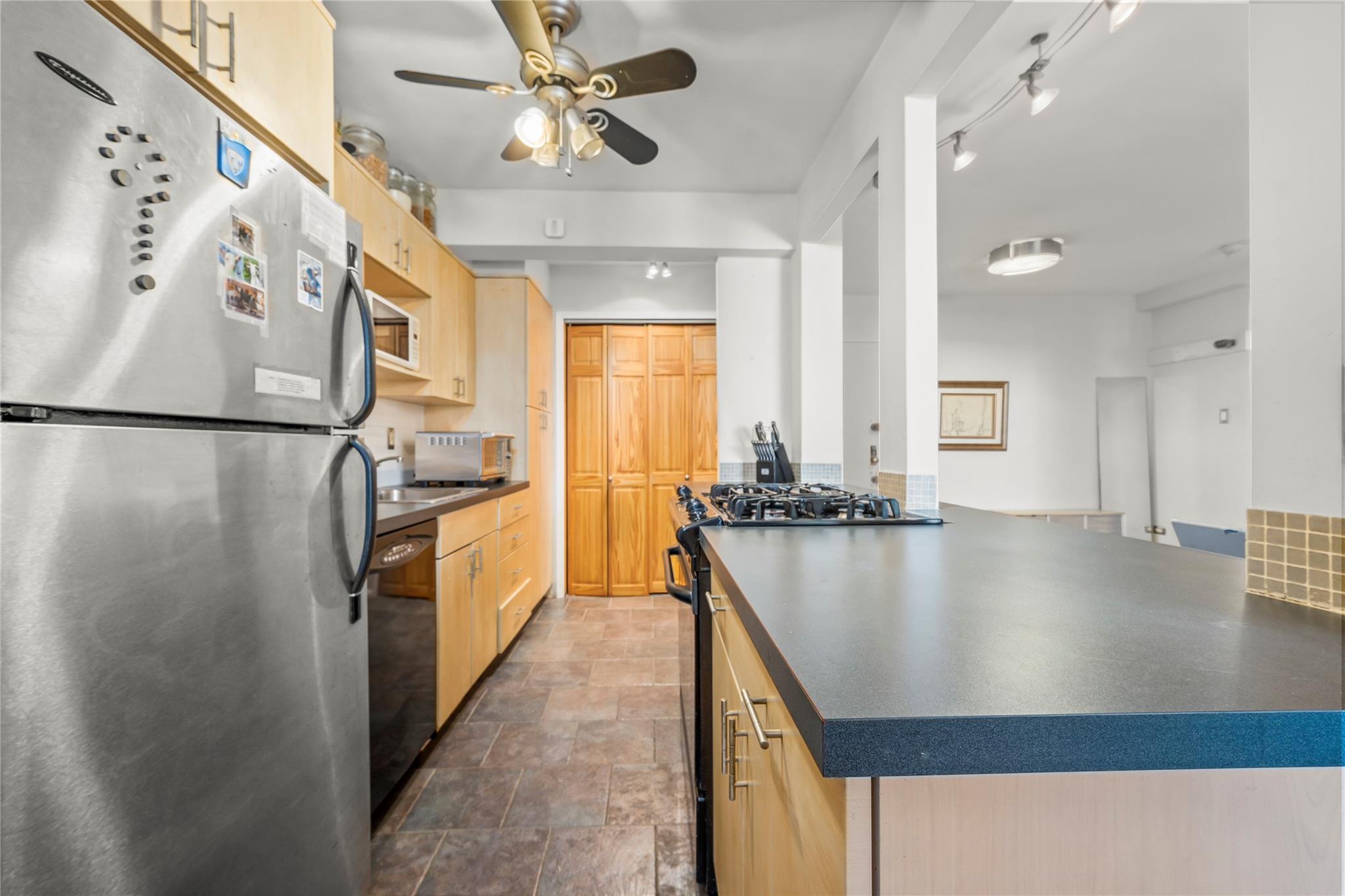 #4 photo, 5425 Valles Avenue, ブロンクス区 Bronx , NY 10471