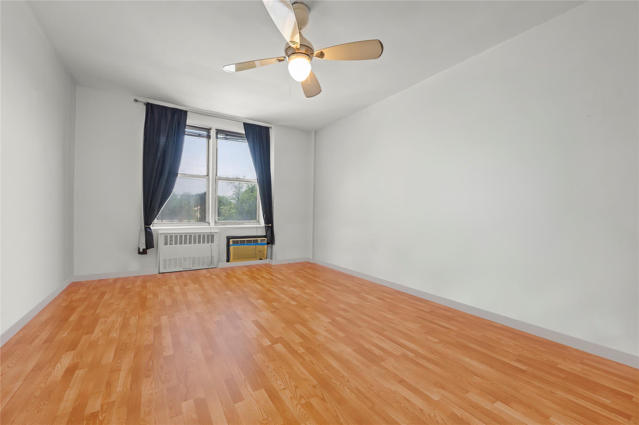 #6 photo, 5425 Valles Avenue, ブロンクス区 Bronx , NY 10471