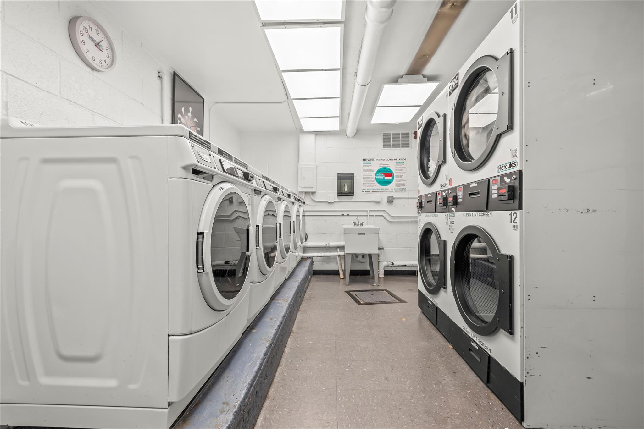 #9 photo, 5425 Valles Avenue, ブロンクス区 Bronx , NY 10471