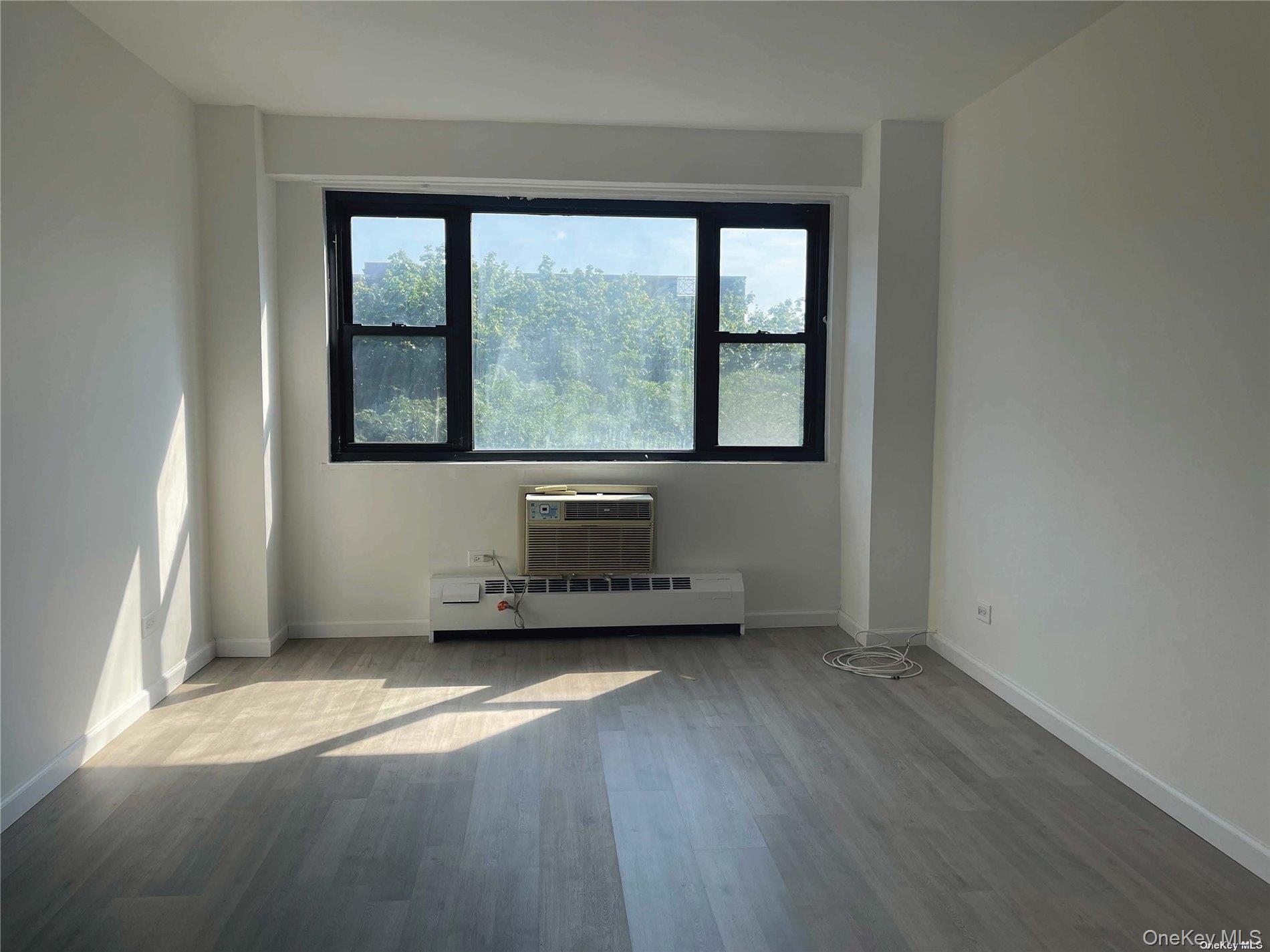 #2 photo, 83-60 118th Street, クイーンズ区 Kew Gardens , NY 11415