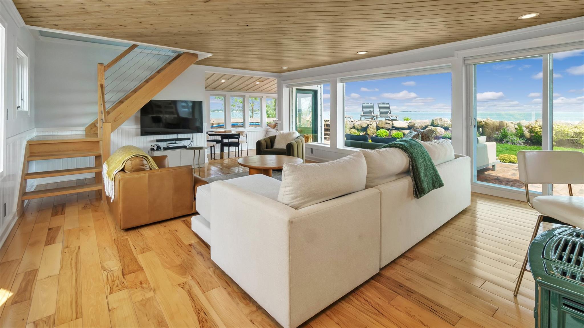 #10 photo, 12910 Main Road, サフォーク郡 East Marion , NY 11939