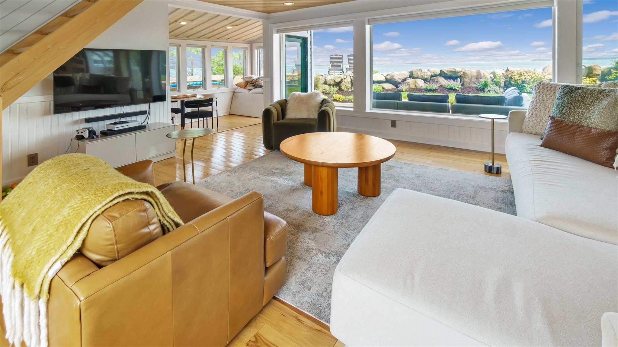 #11 photo, 12910 Main Road, サフォーク郡 East Marion , NY 11939