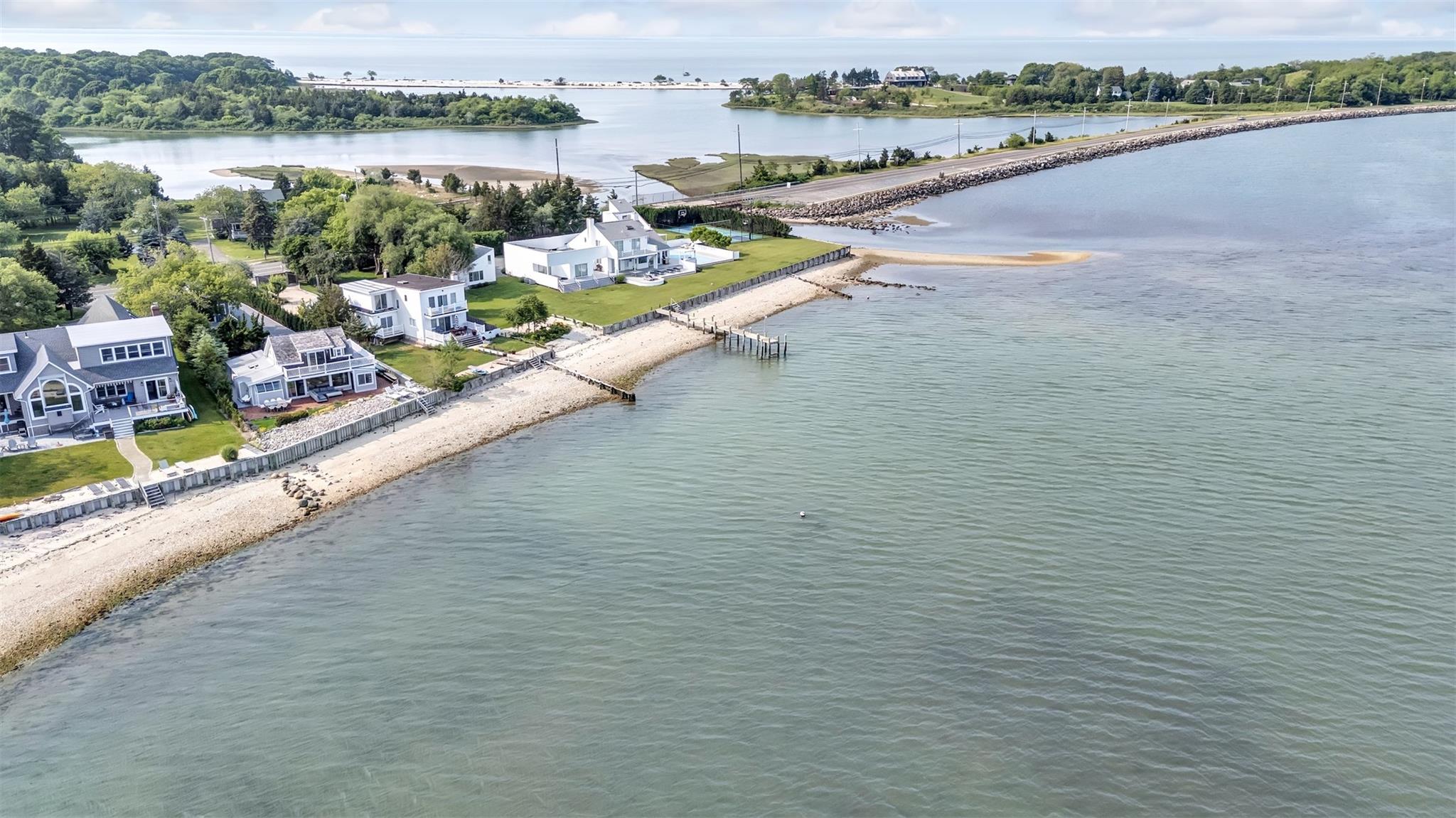 #2 photo, 12910 Main Road, サフォーク郡 East Marion , NY 11939