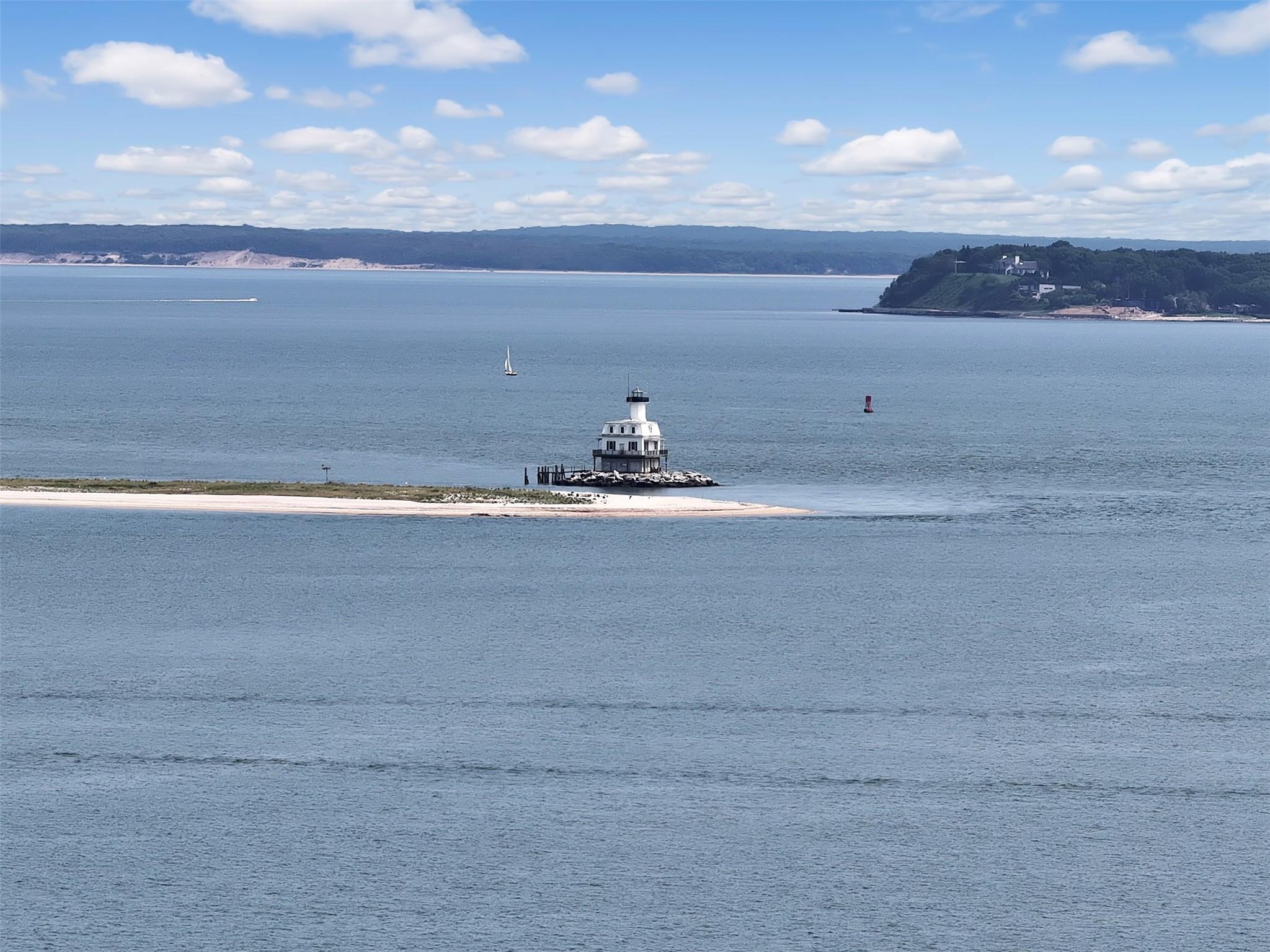 #4 photo, 12910 Main Road, サフォーク郡 East Marion , NY 11939