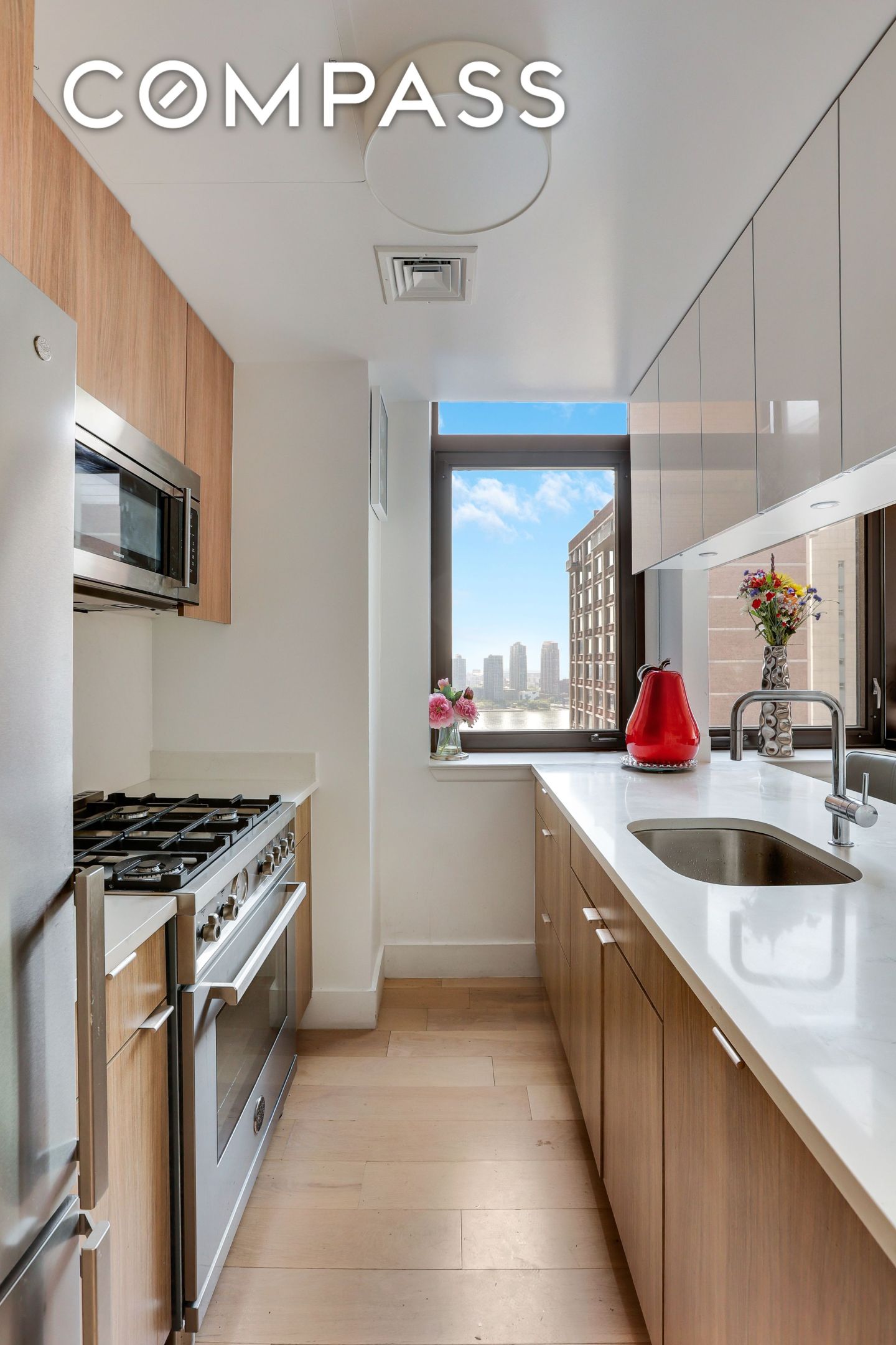 #6 photo, 310 E 46th Street, マンハッタン Midtown East , NY 10017