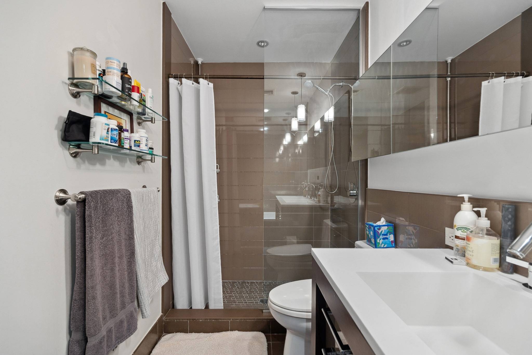 #17 photo, 125 N 10th Street, Williamsburg , NY 11249-1116