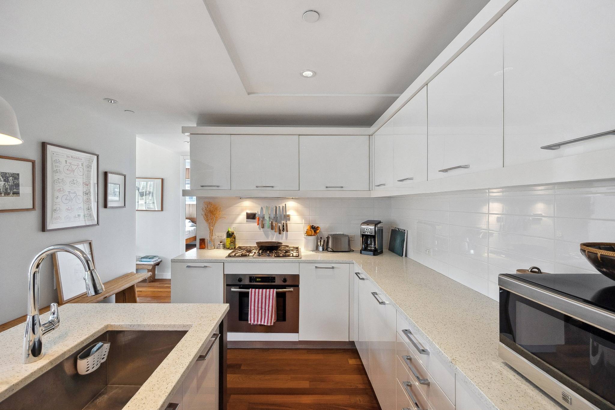 #7 photo, 125 N 10th Street, Williamsburg , NY 11249-1116