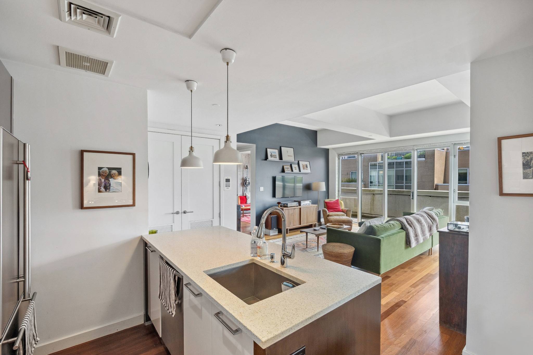 #8 photo, 125 N 10th Street, Williamsburg , NY 11249-1116