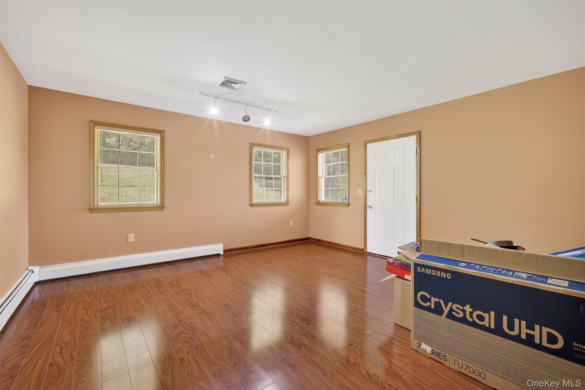 #14 photo, 561 Toleman Road, Rock Tavern , NY 12575