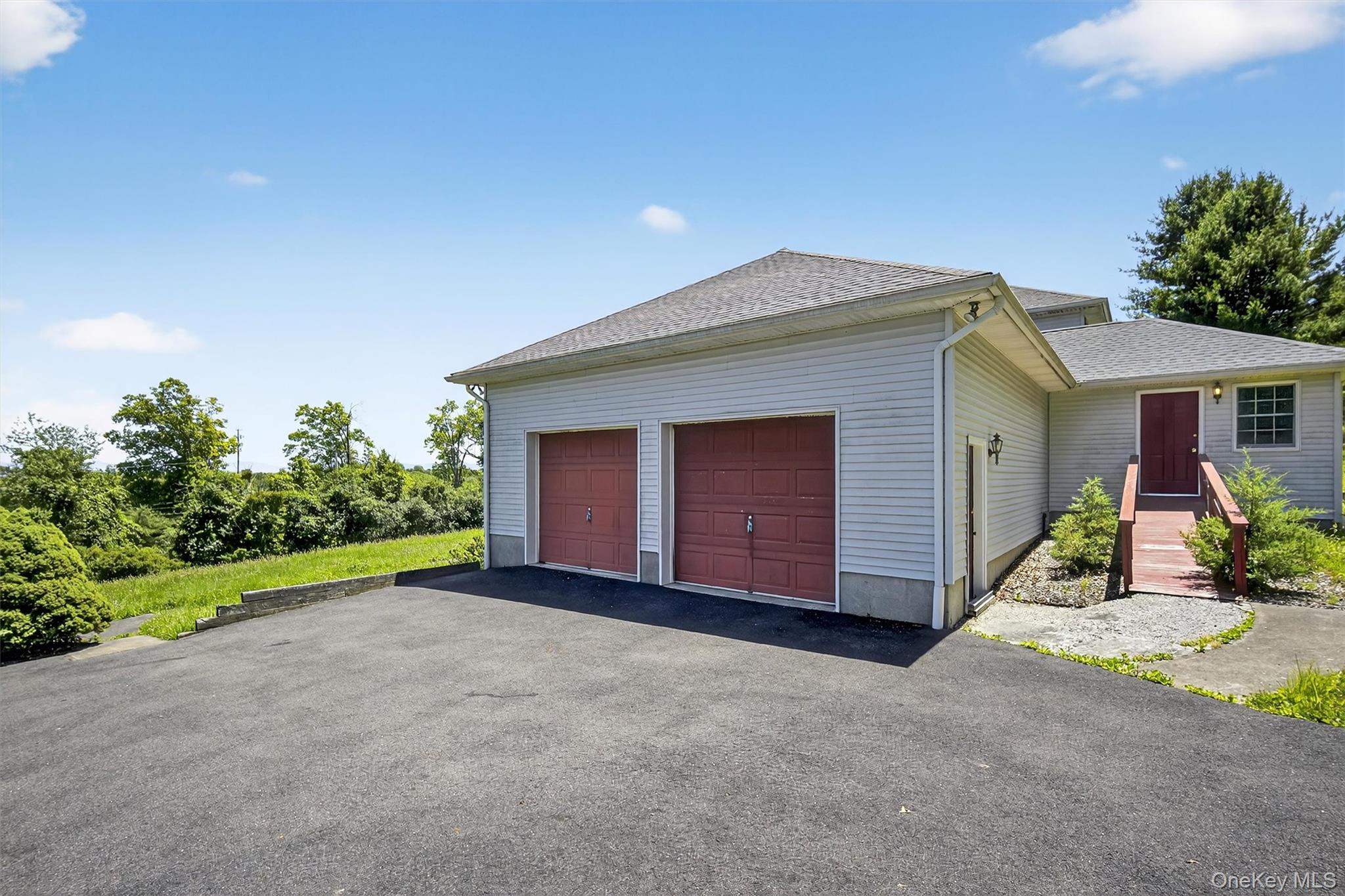 #4 photo, 561 Toleman Road, Rock Tavern , NY 12575