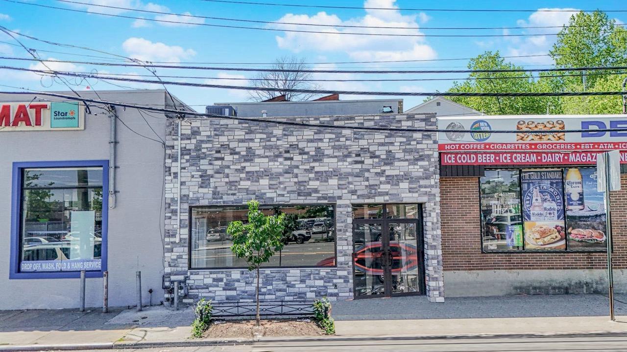 #1 photo, 956 Richmond Avenue, جزيرة ستاتن Staten Island , NY 10314