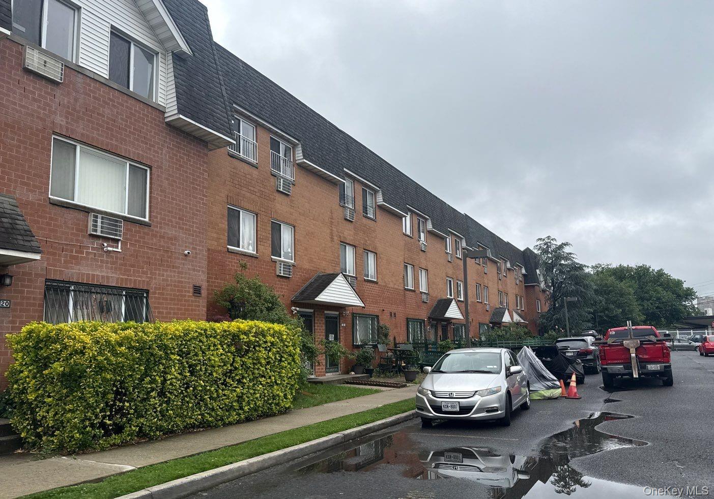 #2 photo, 1316 33rd Avenue, クイーンズ区 Astoria , NY 11106