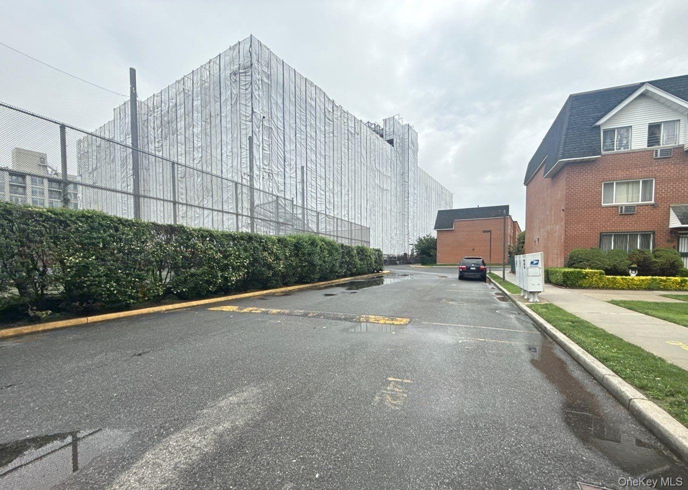 #4 photo, 1316 33rd Avenue, クイーンズ区 Astoria , NY 11106