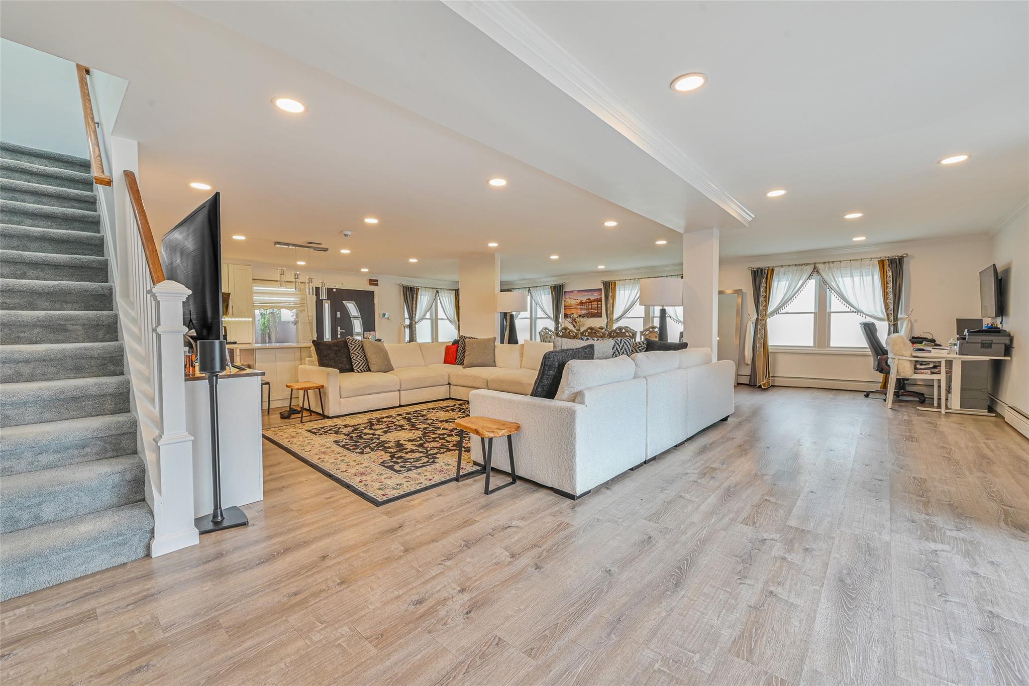 #7 photo, 86 S Cabot Lane, Westbury , NY 11590