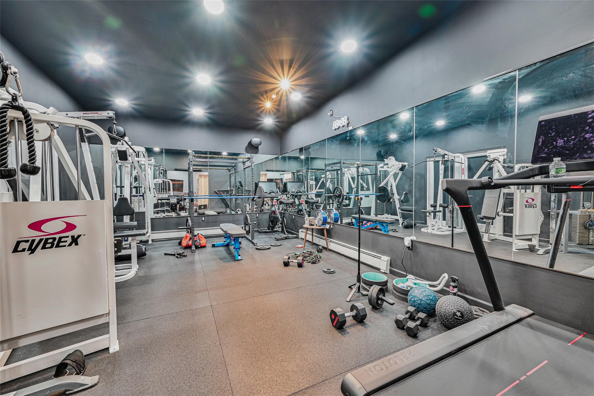 #9 photo, 86 S Cabot Lane, Westbury , NY 11590