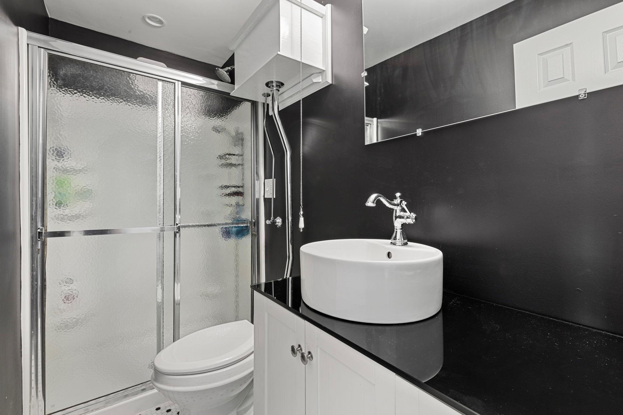 #16 photo, 25 Meadow Lane, サフォーク郡 Amityville , NY 11701