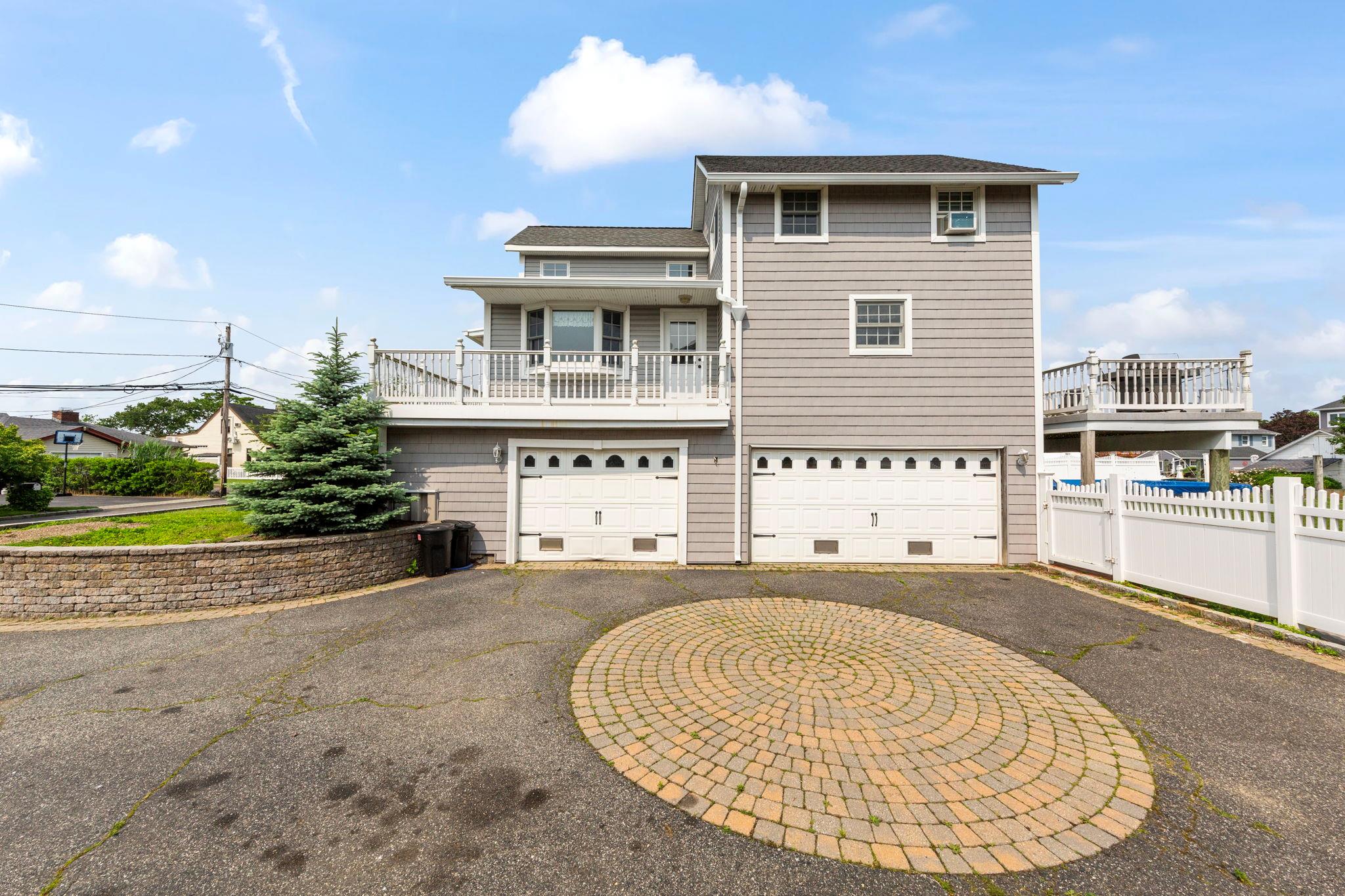 #4 photo, 25 Meadow Lane, サフォーク郡 Amityville , NY 11701