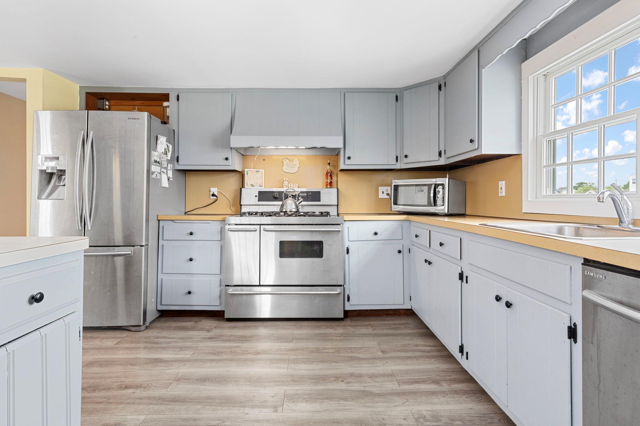 #9 photo, 25 Meadow Lane, サフォーク郡 Amityville , NY 11701