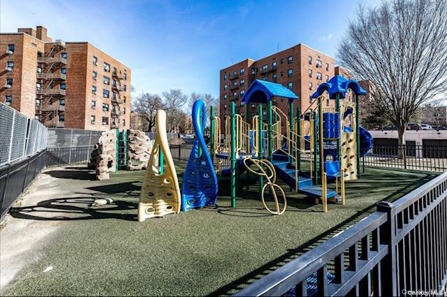 #20 photo, 75-15 210 Street, クイーンズ区 Bayside , NY 11364