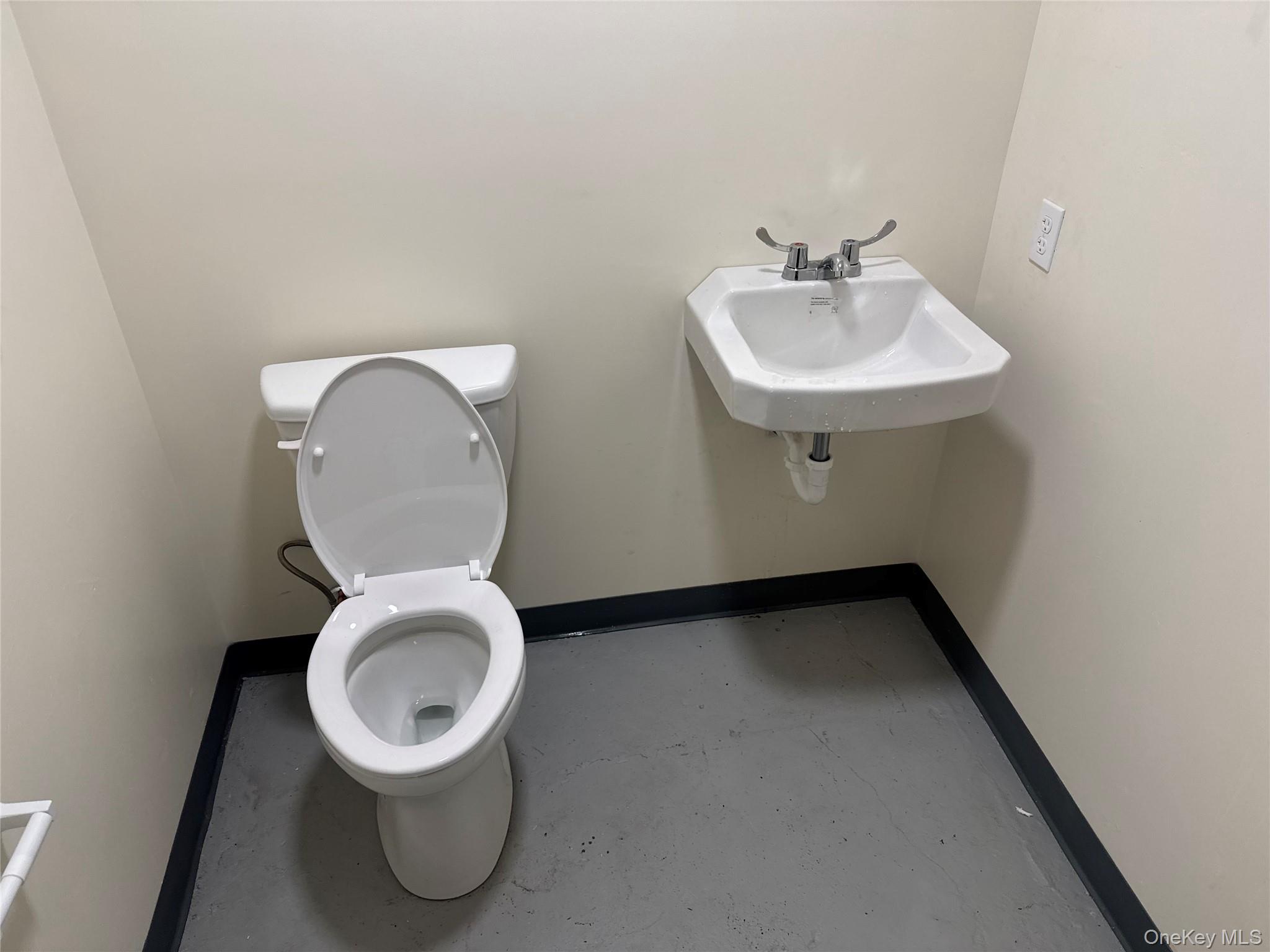 #10 photo, 122 Railroad Avenue, West Haverstraw , NY 10993