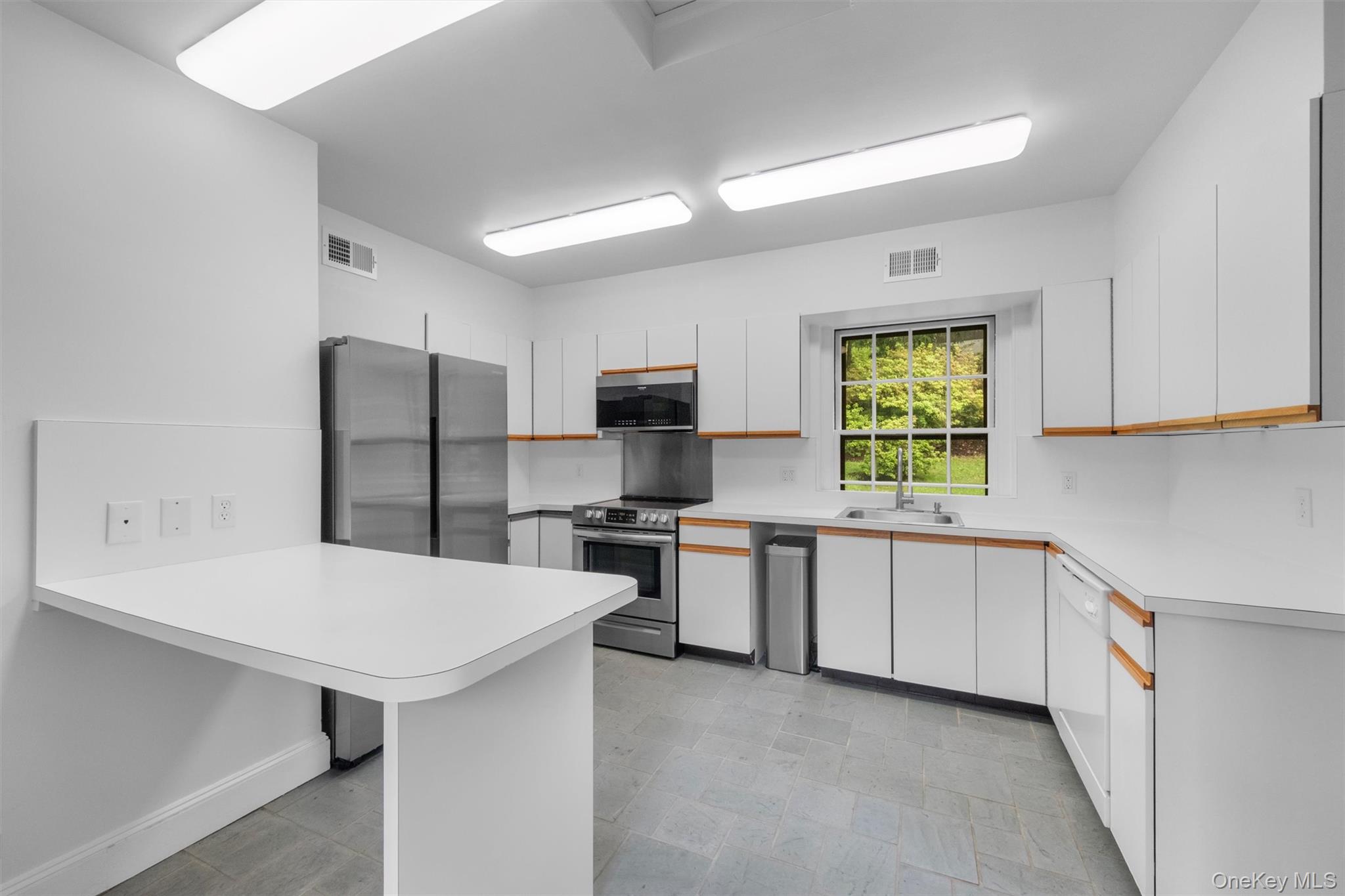 #8 photo, 341-23 Furnace Dock Road, Cortlandt Manor , NY 10567