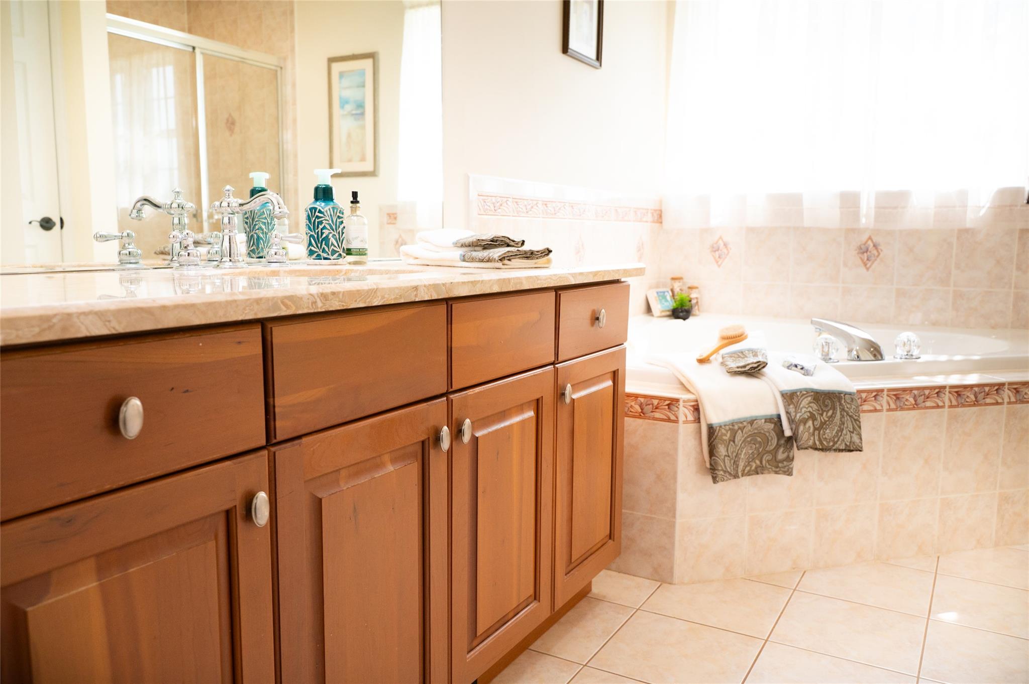 #17 photo, 7 Victorian Court, Milton , NY 12547