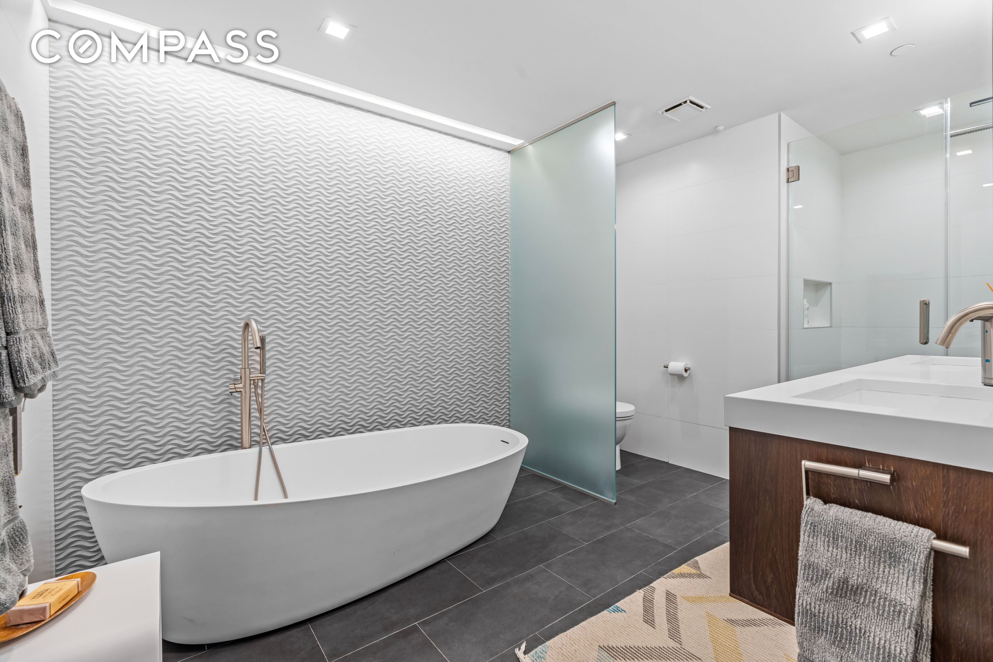 #18 photo, 335 W 38th Street, マンハッタン Hudson Yards , NY 10018