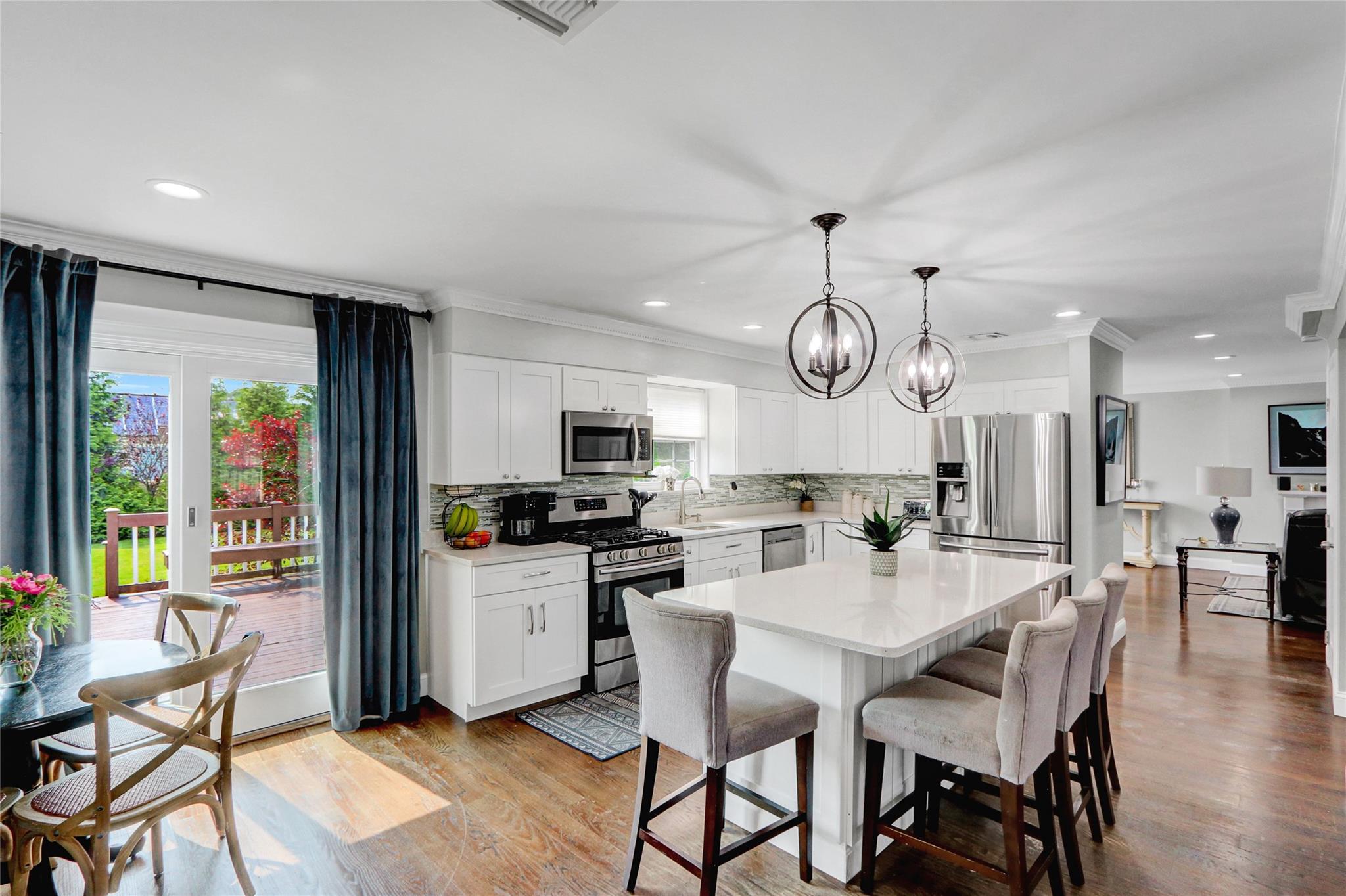 #12 photo, 2441 New York Avenue, Melville , NY 11747