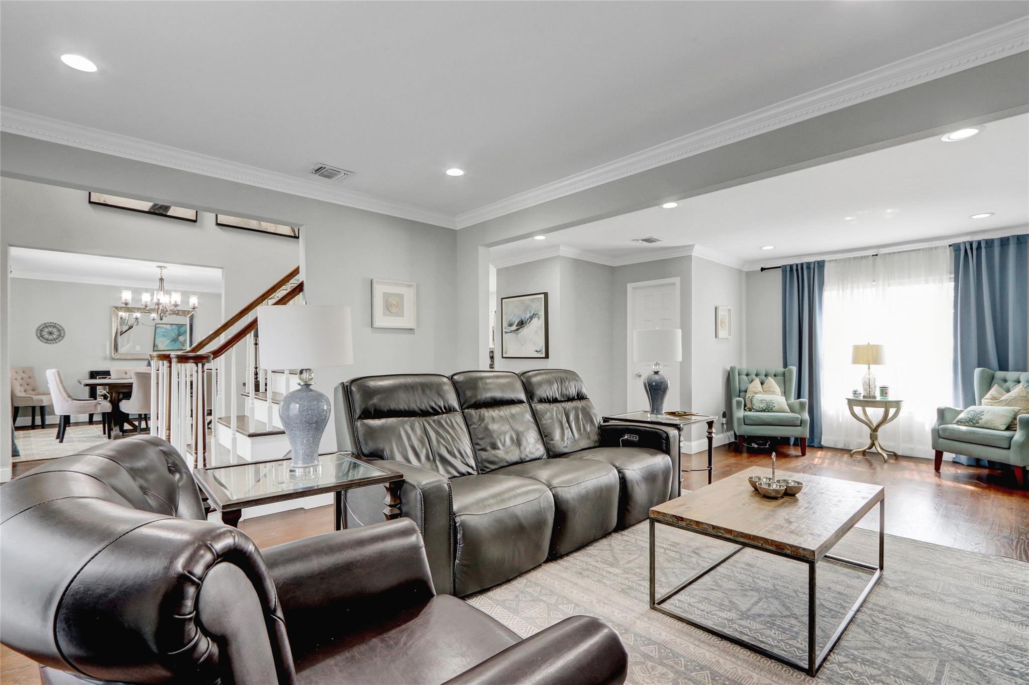 #6 photo, 2441 New York Avenue, Melville , NY 11747