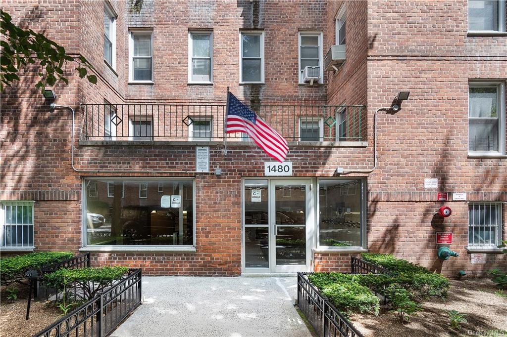#1 photo, 1480 Thieriot Ave, 布朗士 Bronx , NY 10460