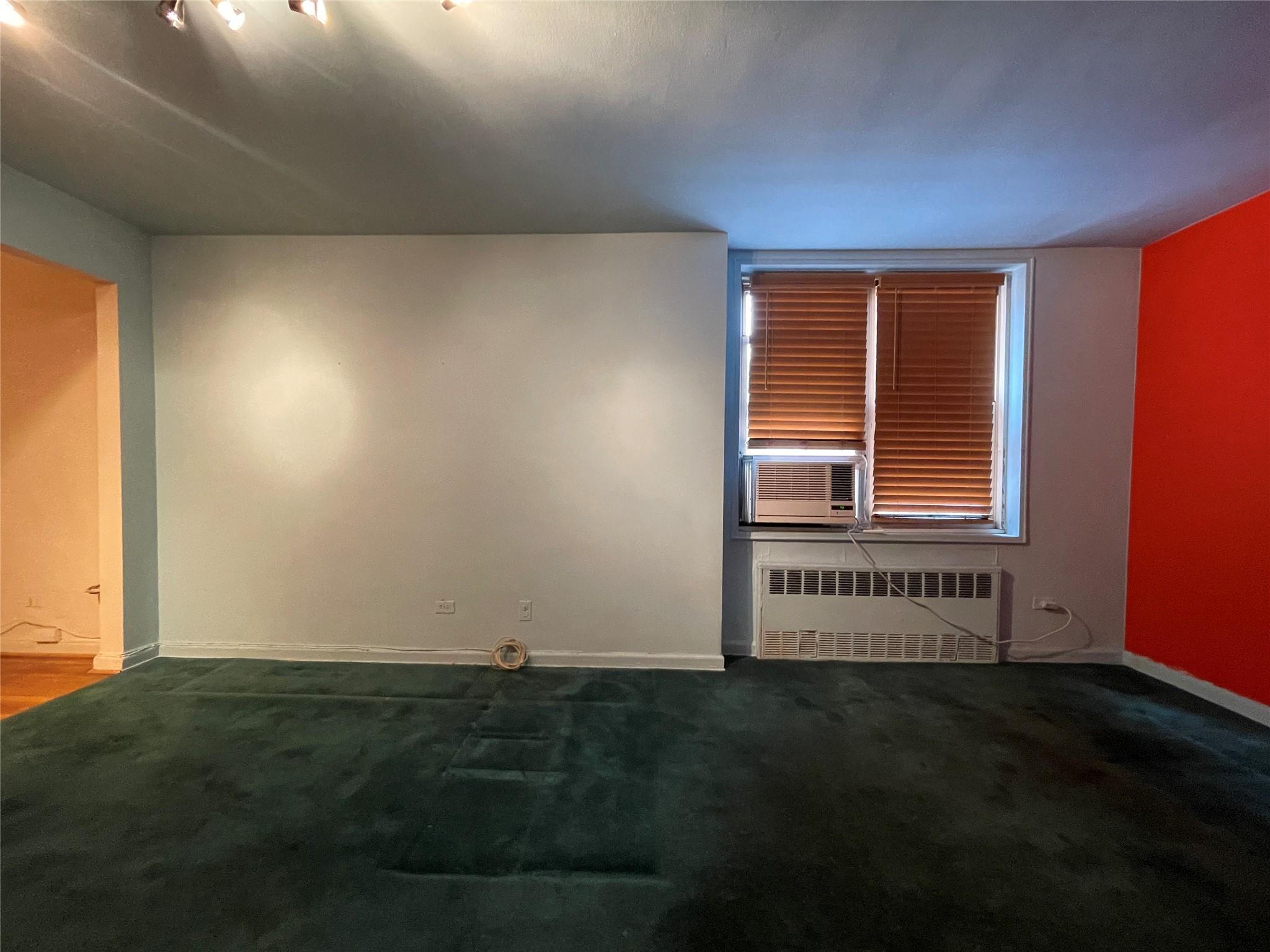 #13 photo, 1480 Thieriot Ave, Bronx , NY 10460