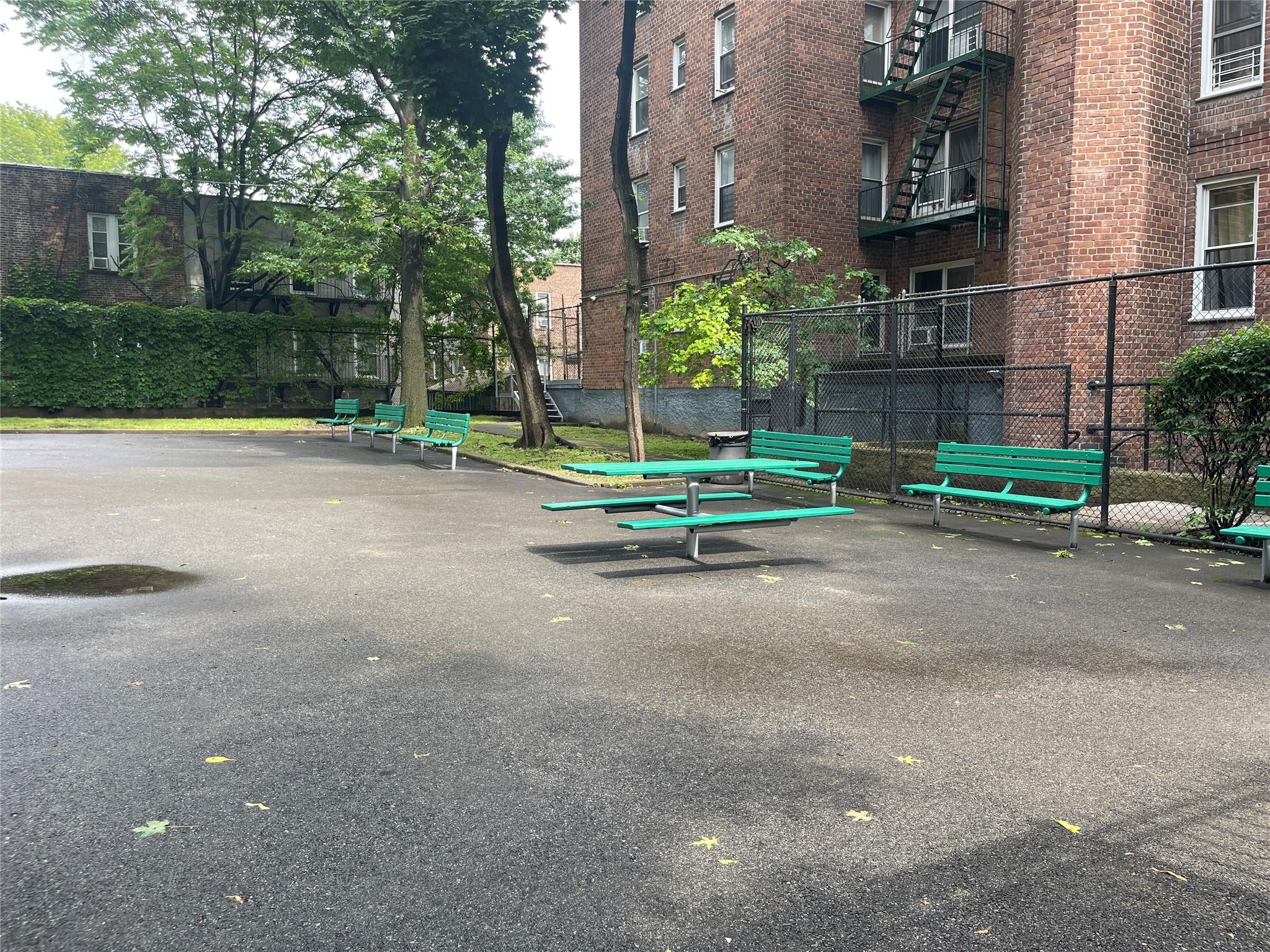 #17 photo, 1480 Thieriot Ave, Bronx , NY 10460