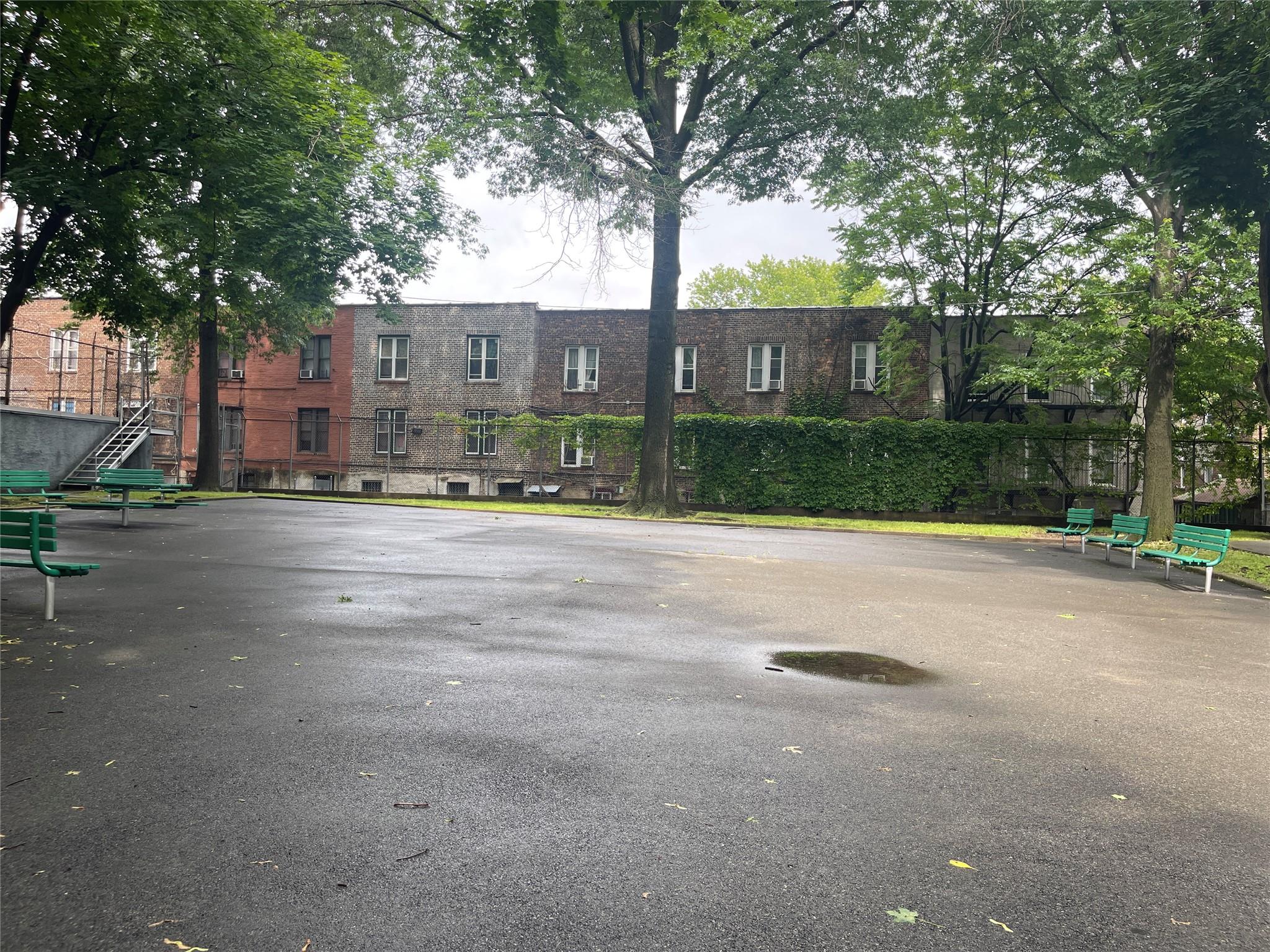 #18 photo, 1480 Thieriot Ave, Bronx , NY 10460