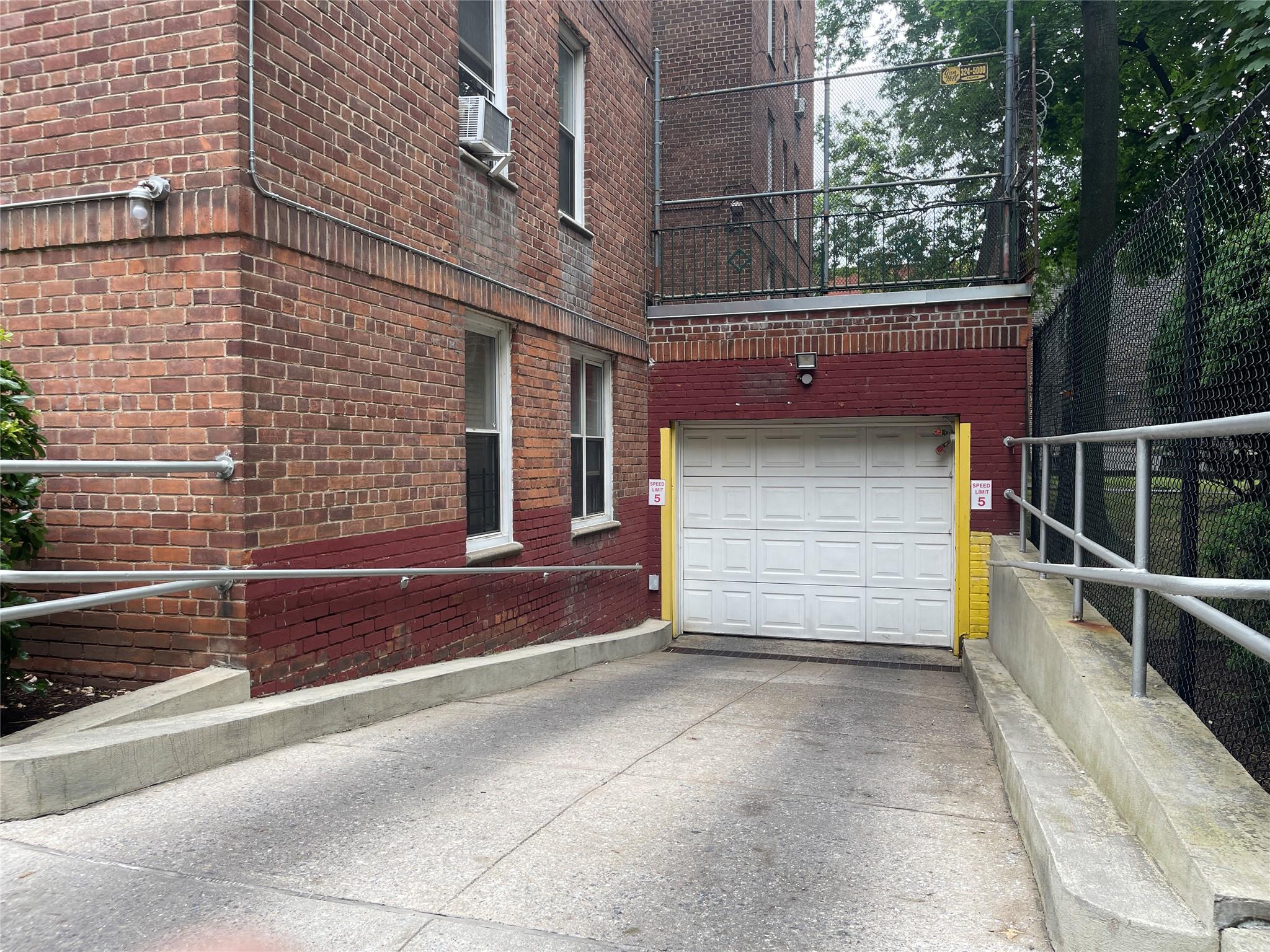 #20 photo, 1480 Thieriot Ave, Bronx , NY 10460