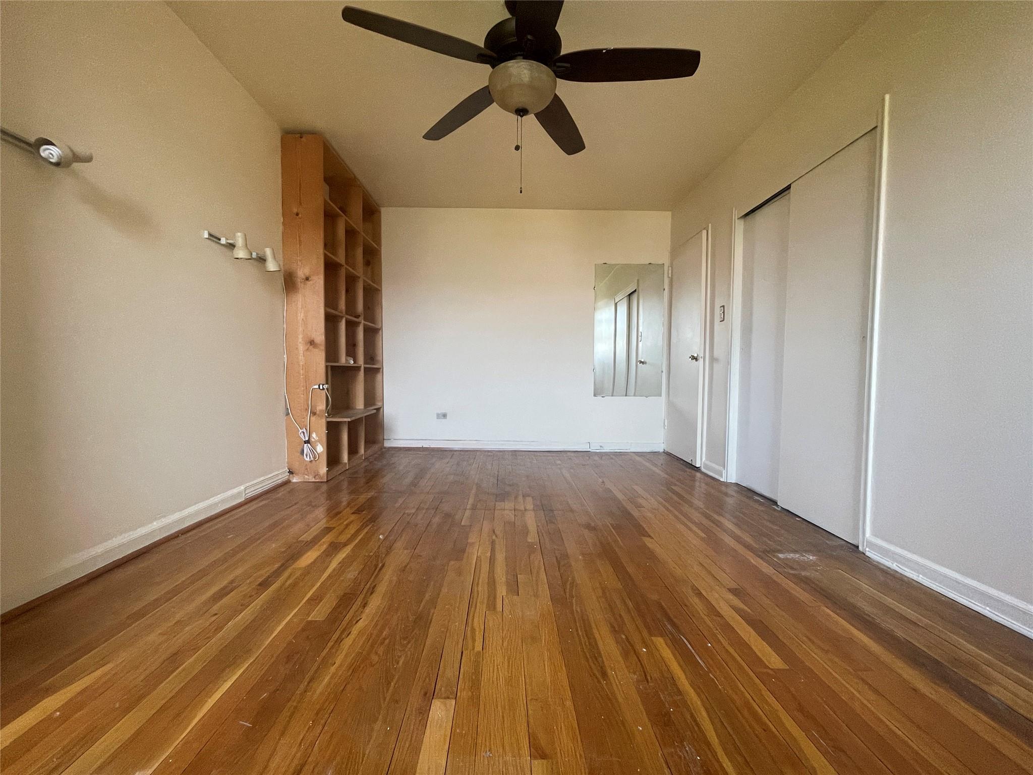 #4 photo, 1480 Thieriot Ave, Bronx , NY 10460