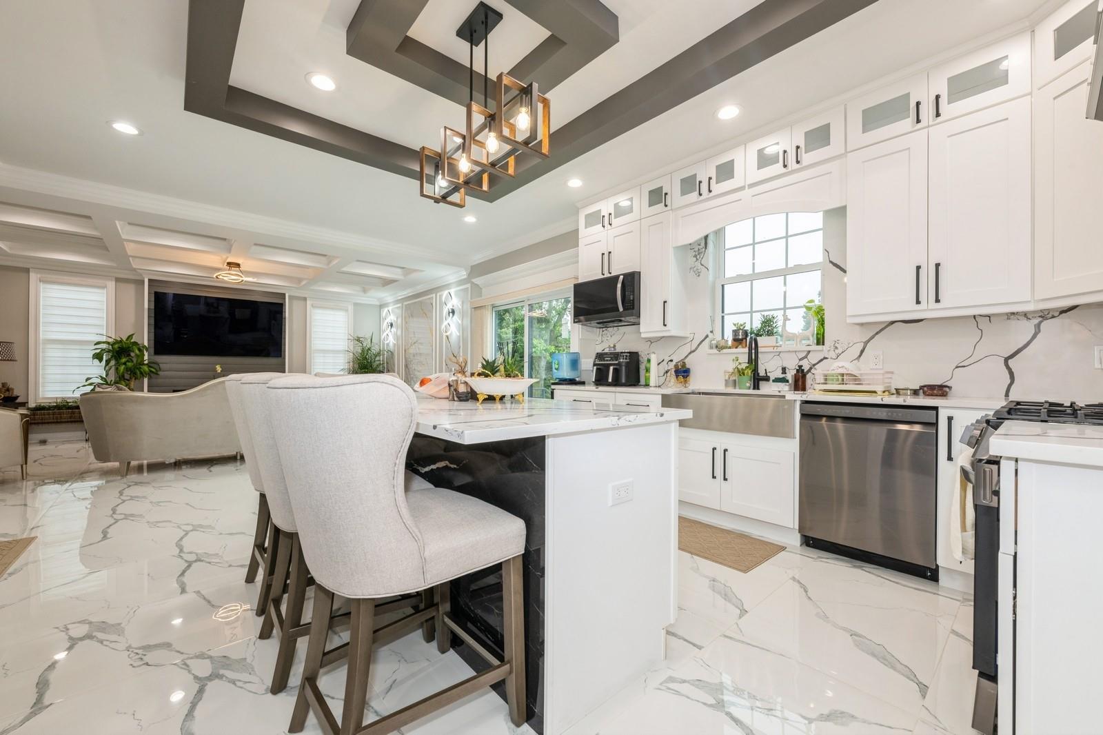 #14 photo, 215 Marguerite Ave, ナッソー郡 South Floral Park , NY 11001