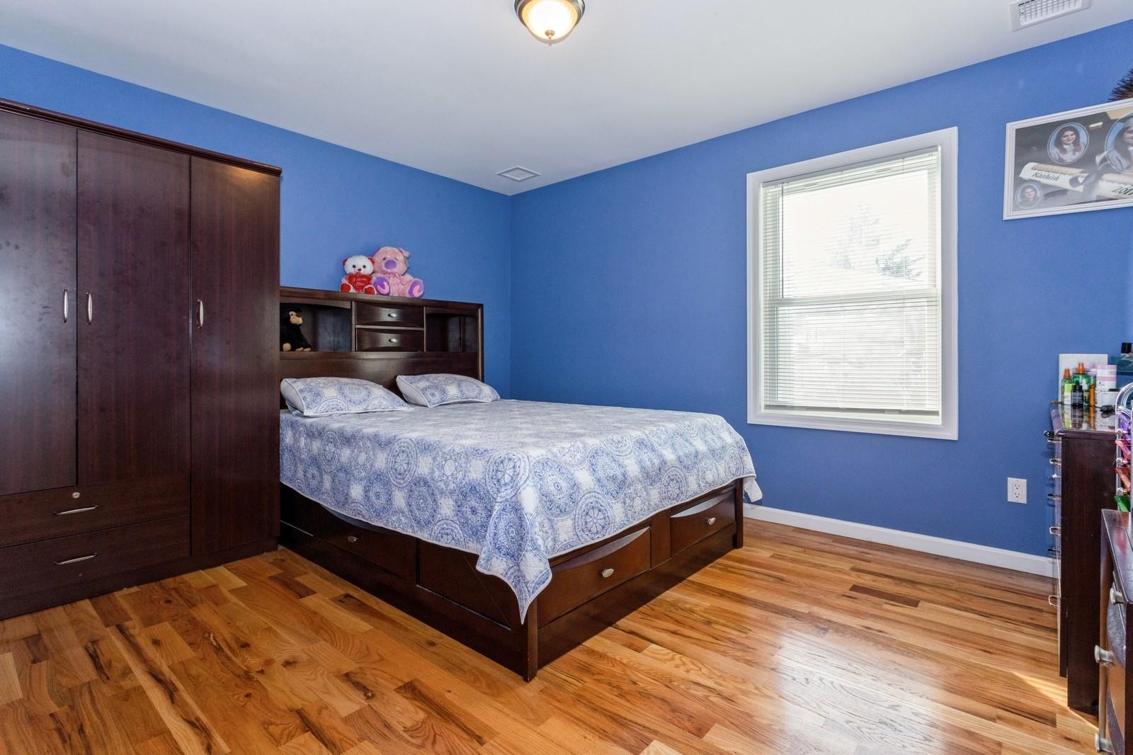 #17 photo, 112 Emporia Avenue, ナッソー郡 Elmont , NY 11003