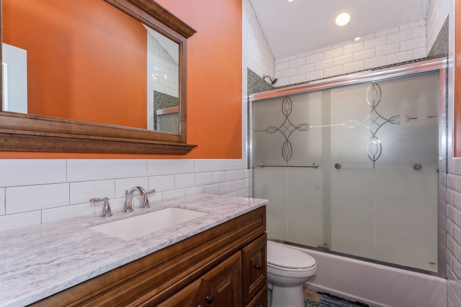 #18 photo, 112 Emporia Avenue, ナッソー郡 Elmont , NY 11003