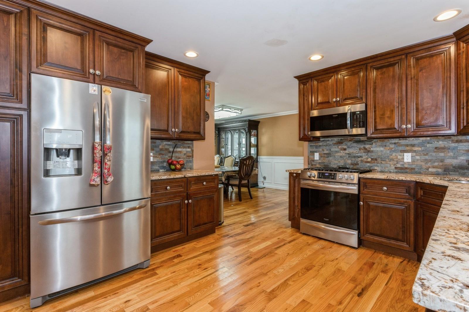 #4 photo, 112 Emporia Avenue, ナッソー郡 Elmont , NY 11003